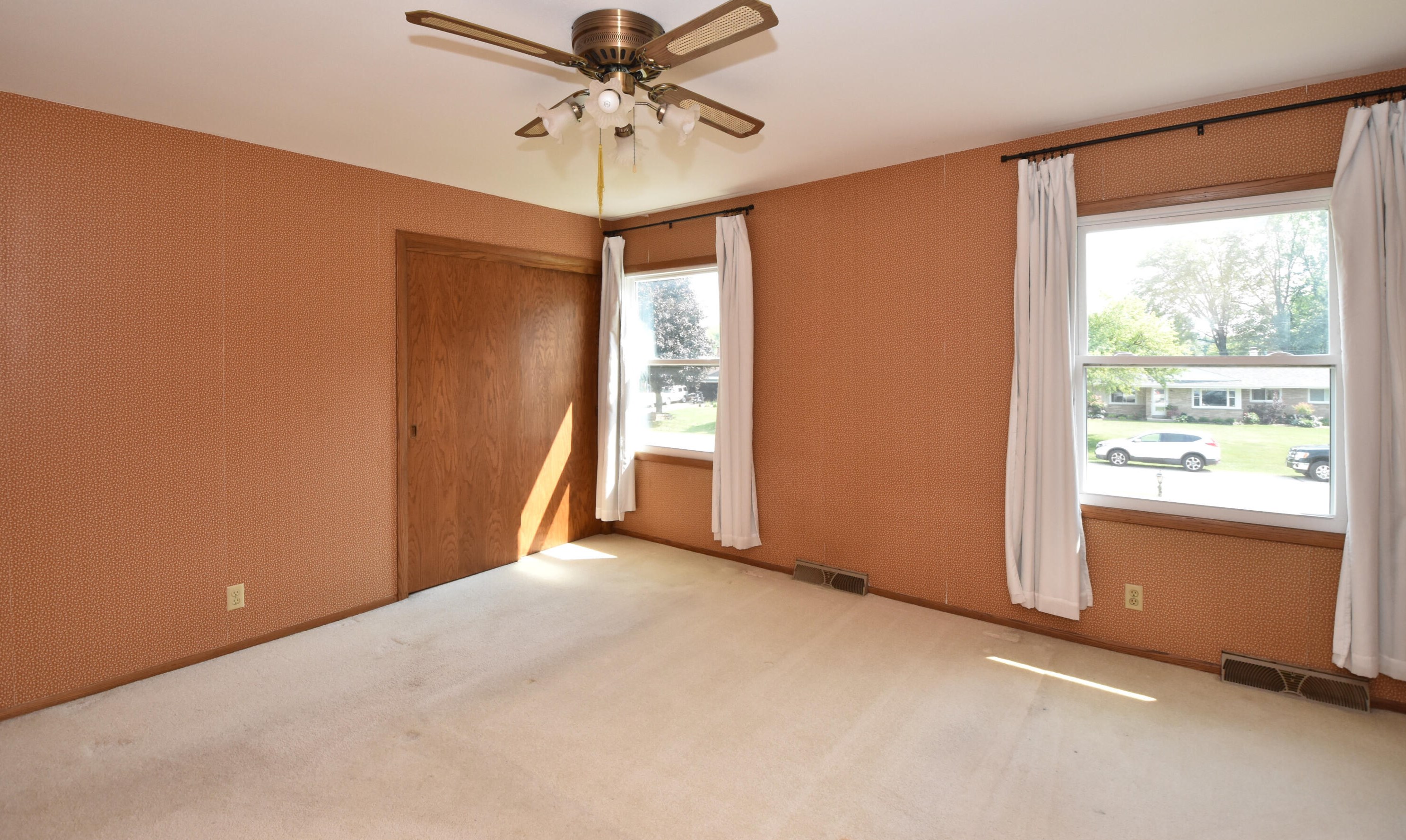 1518 Autumn Dr, Racine WI 53402-1816 exterior