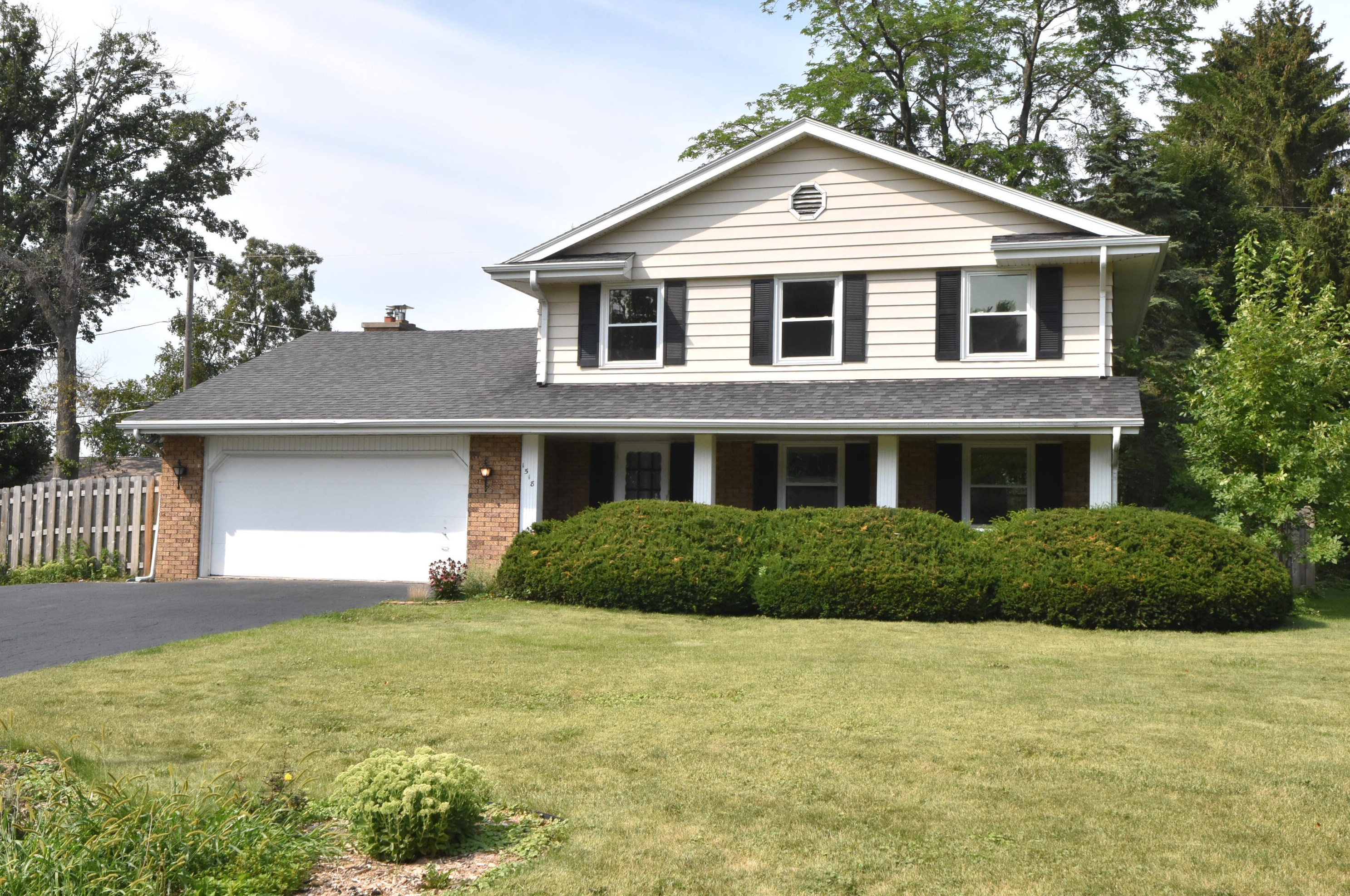 1518 Autumn Dr, Racine WI 53402-1816 exterior