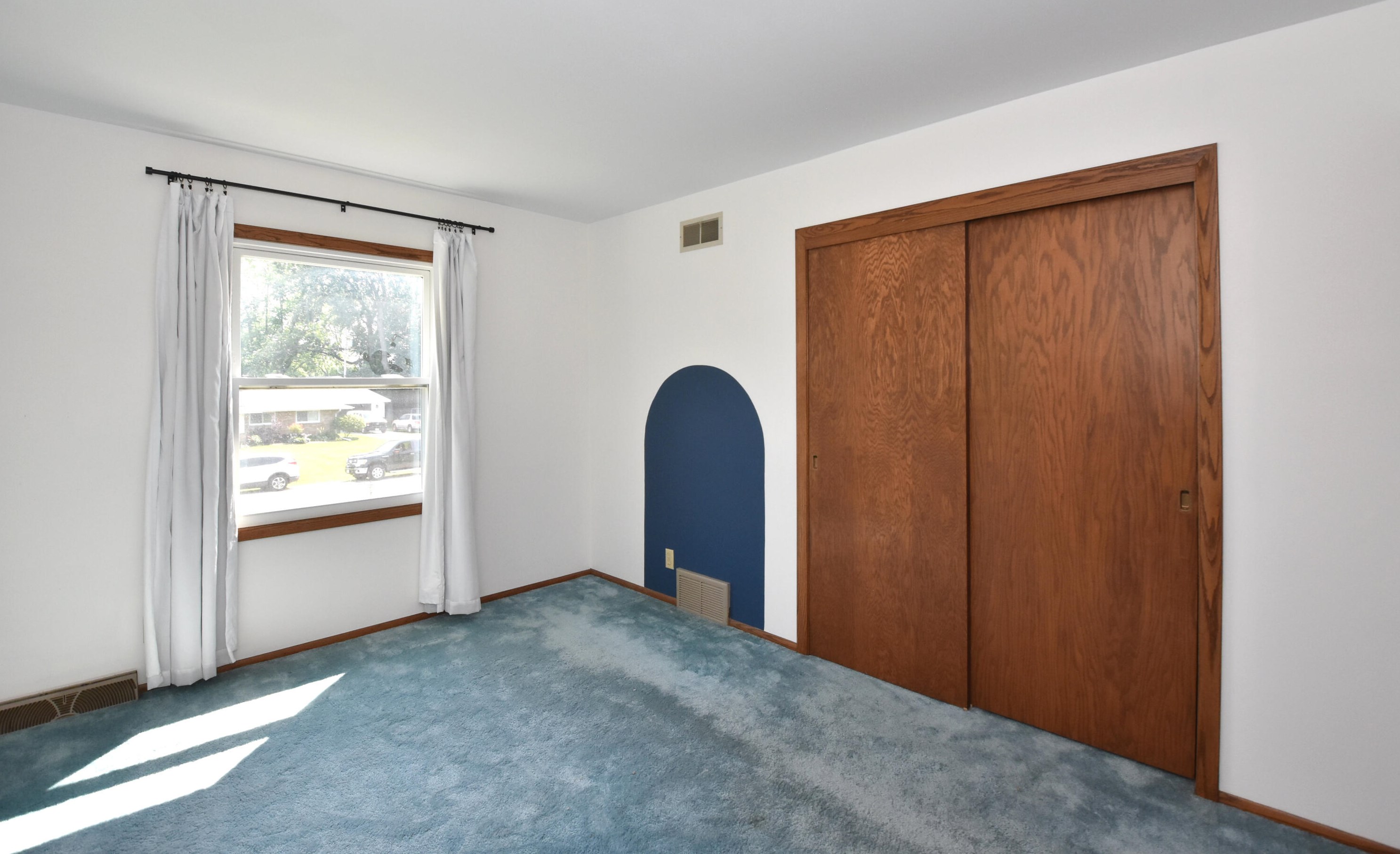 1518 Autumn Dr, Racine WI 53402-1816 exterior