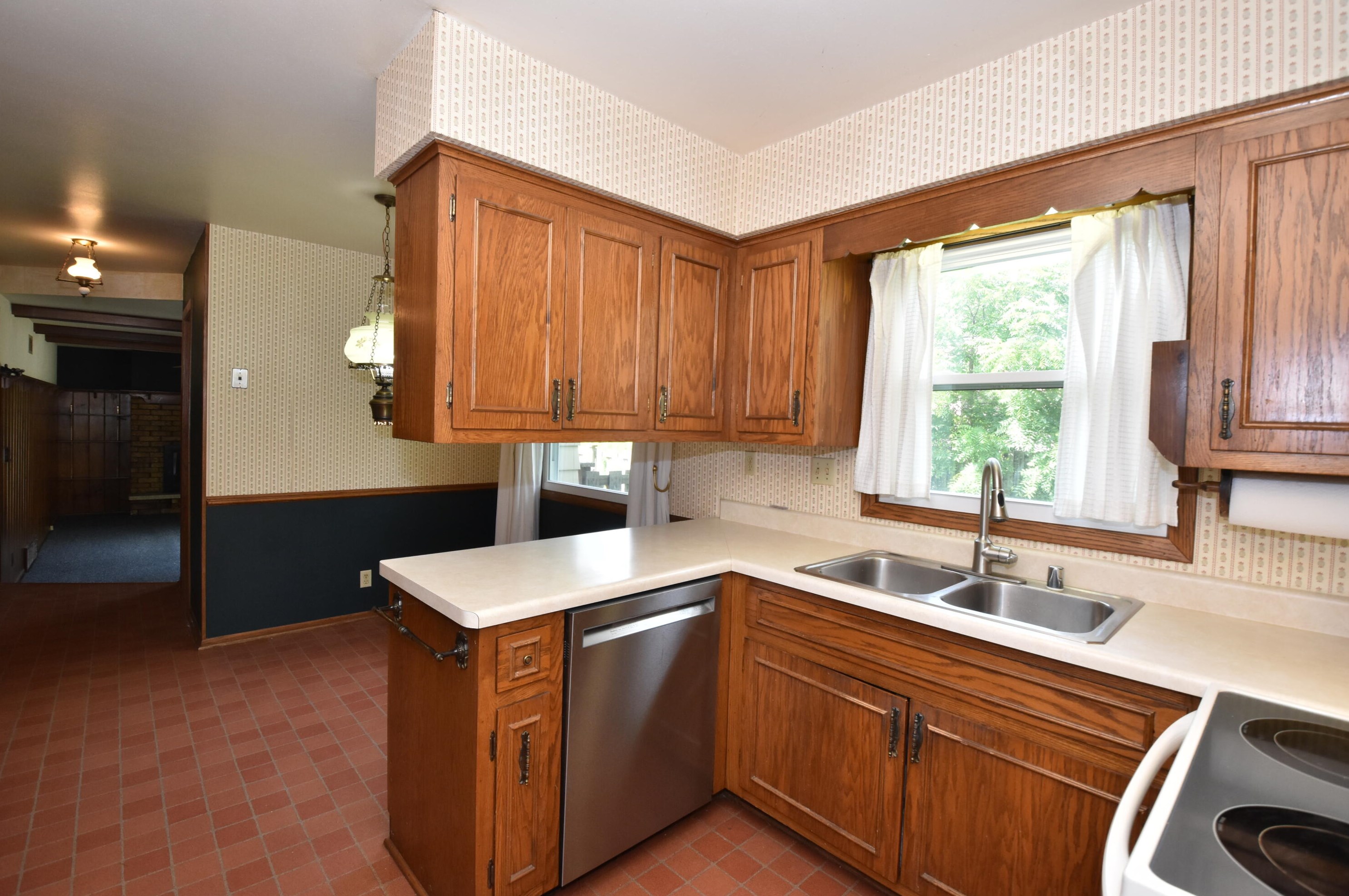 1518 Autumn Dr, Racine WI 53402-1816 exterior