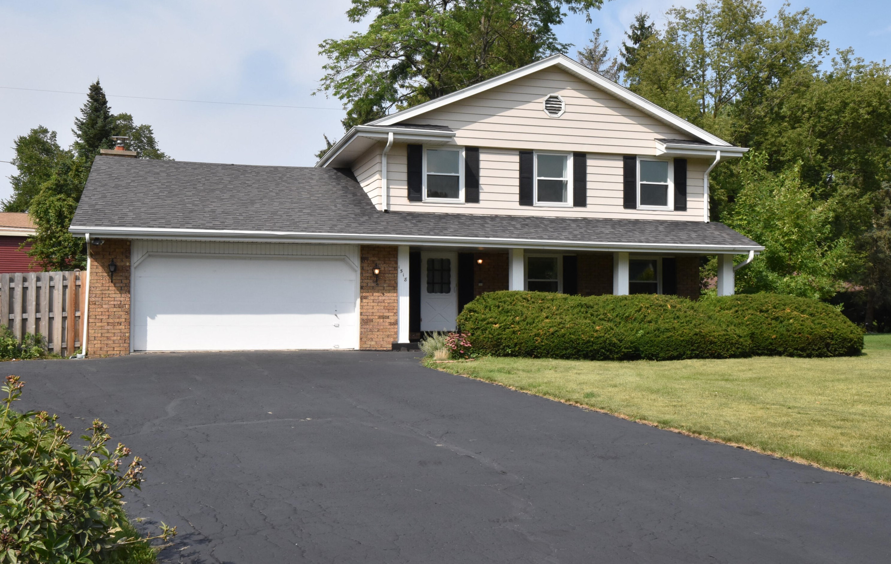 1518 Autumn Dr, Racine WI 53402-1816 exterior