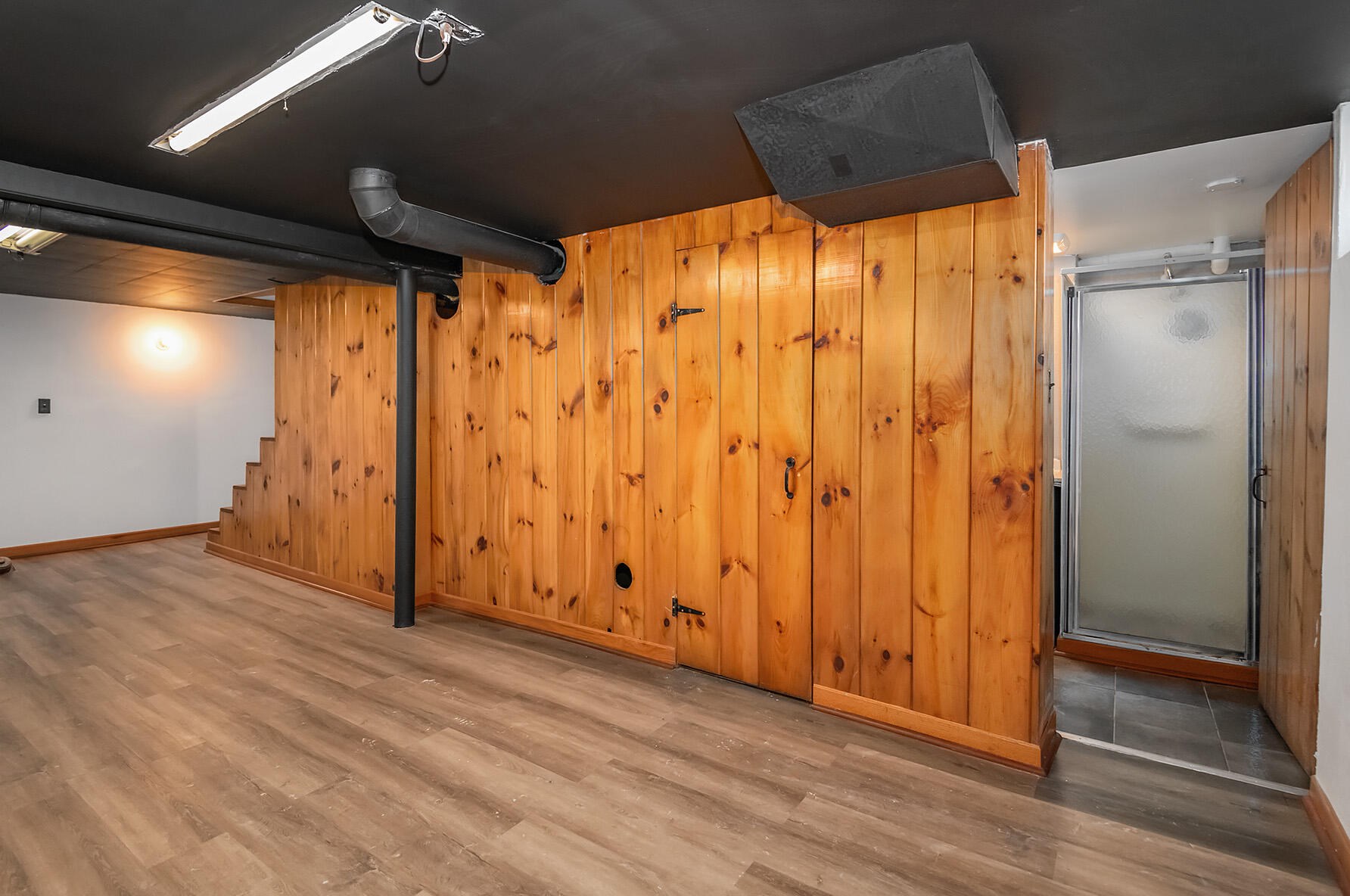 1341 107, Milwaukee WI 53225-3930 exterior