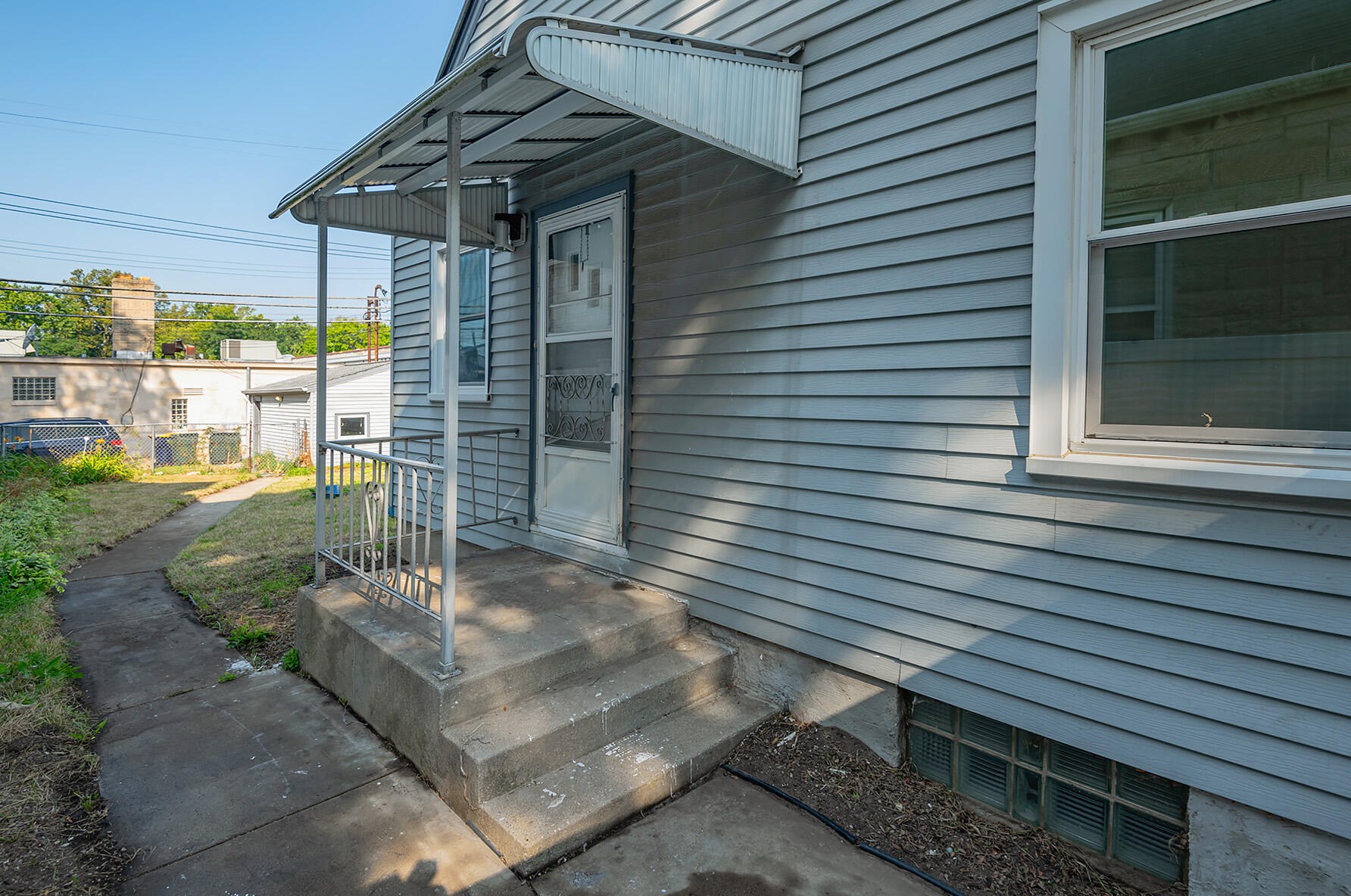 1341 107, Milwaukee WI 53225-3930 exterior