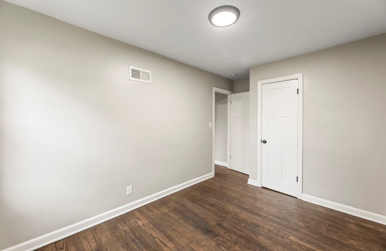 1738 Missouri Ave, South Milwaukee WI  53172-1834 exterior