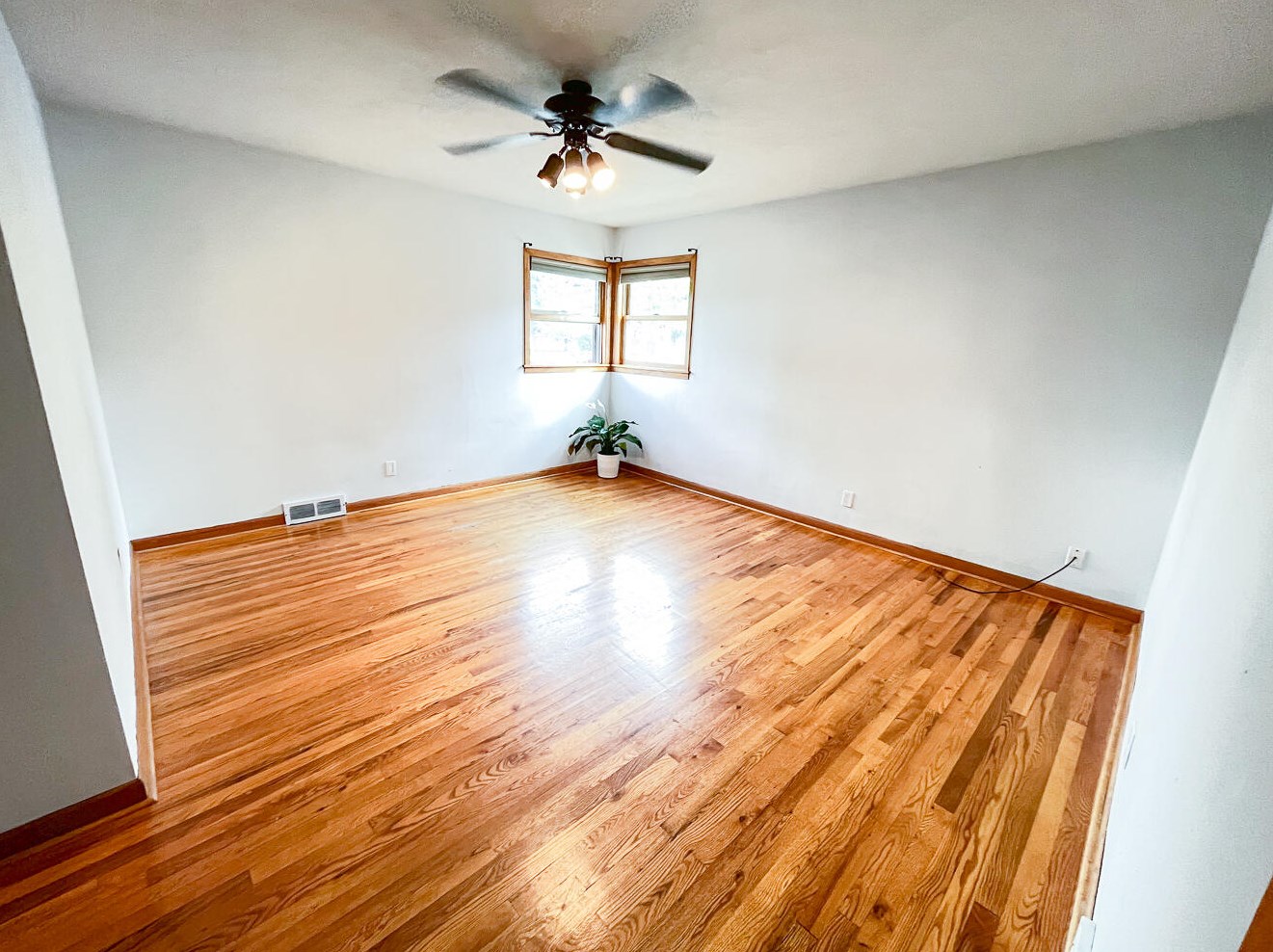 2710 James Blvd, Racine WI 53403-3250 exterior