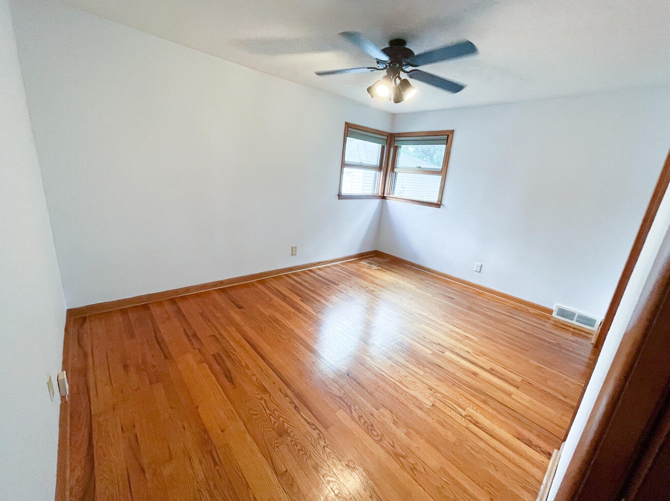 2710 James Blvd, Racine WI 53403-3250 exterior