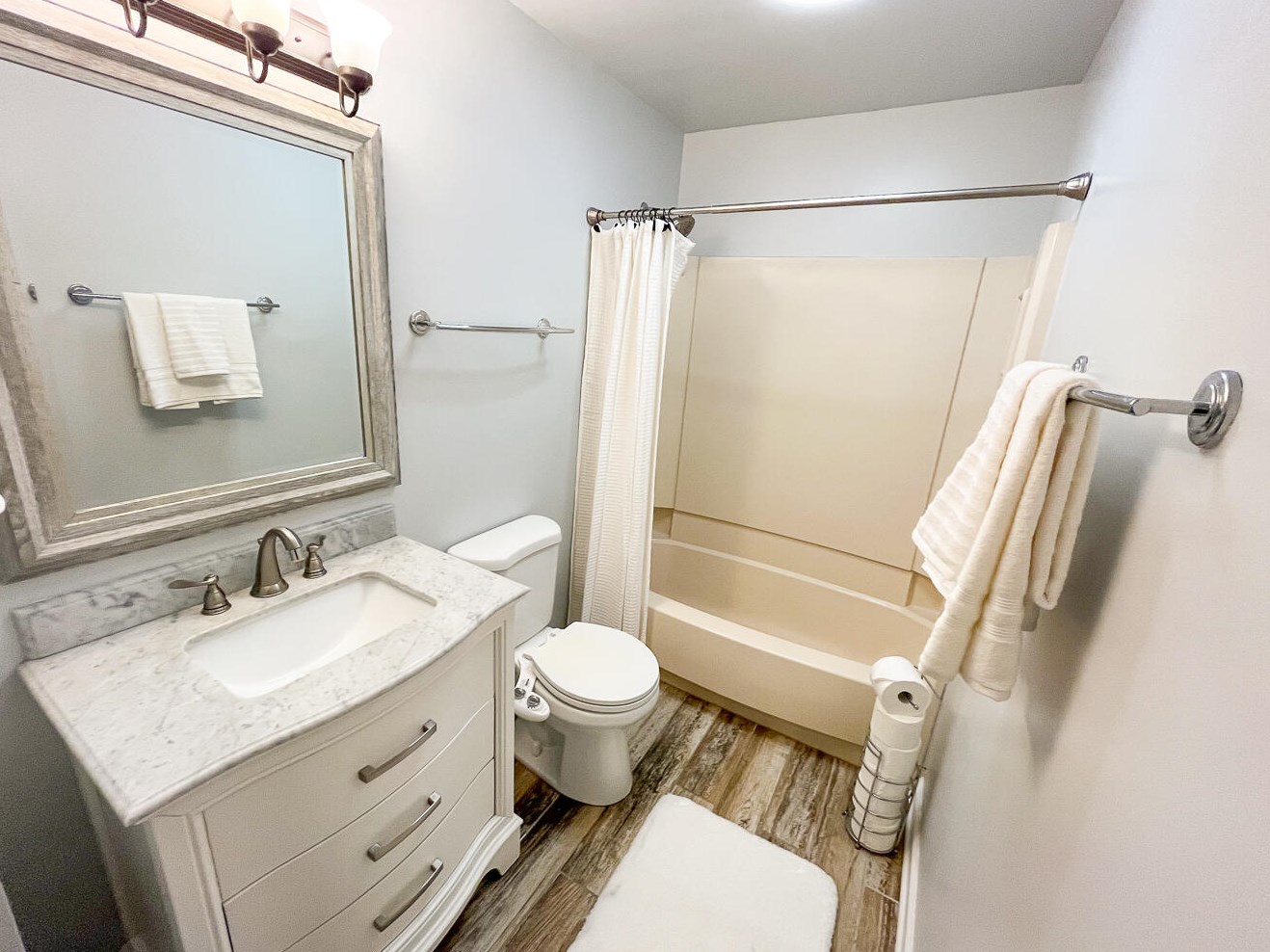 2710 James Blvd, Racine WI 53403-3250 exterior