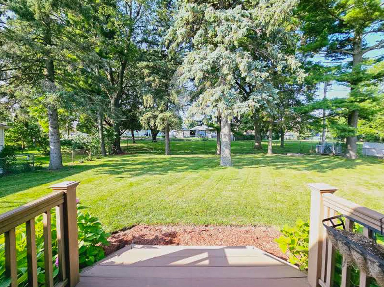 2710 James Blvd, Racine WI 53403-3250 exterior