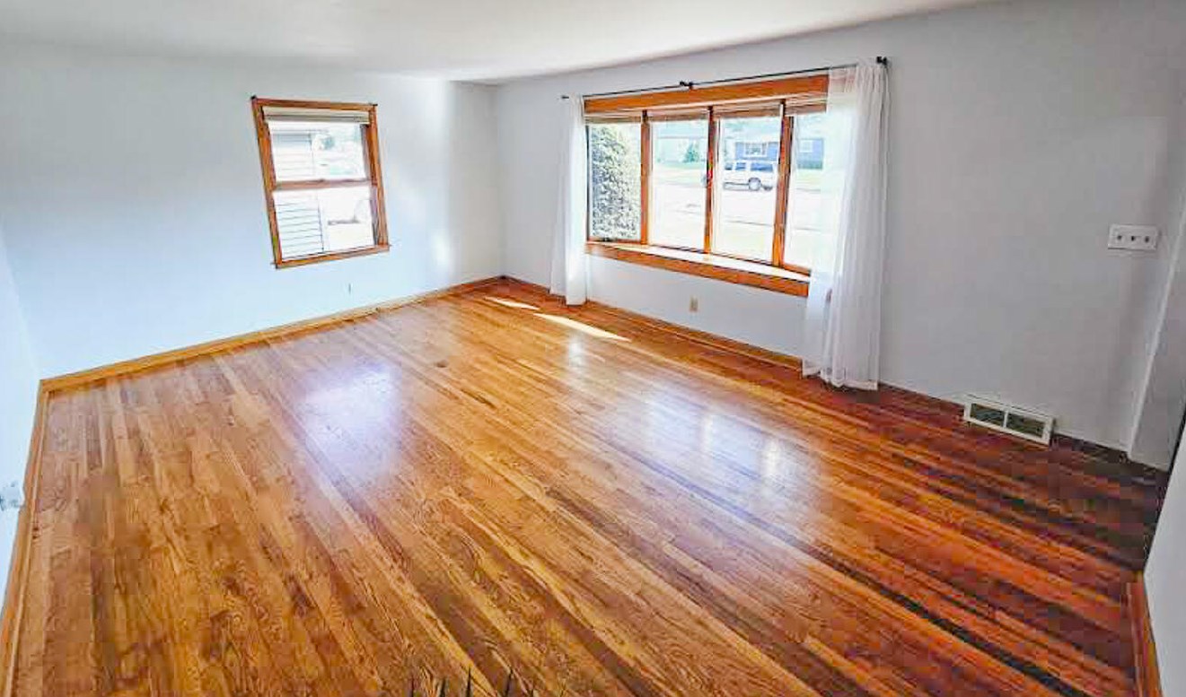 2710 James Blvd, Racine WI 53403-3250 exterior