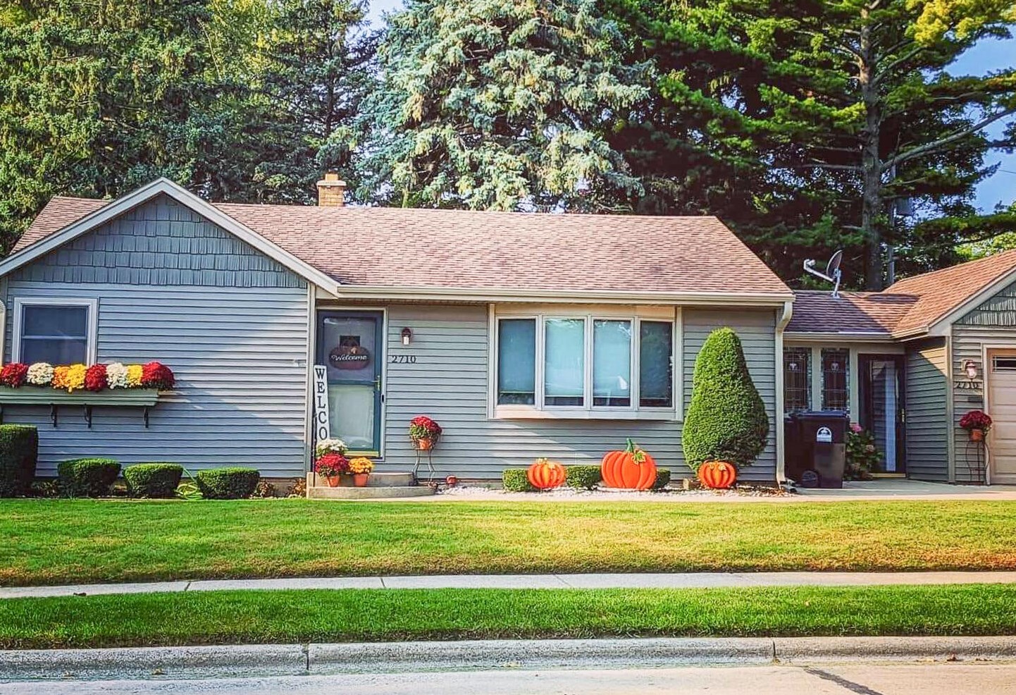 2710 James Blvd, Racine WI 53403-3250 exterior