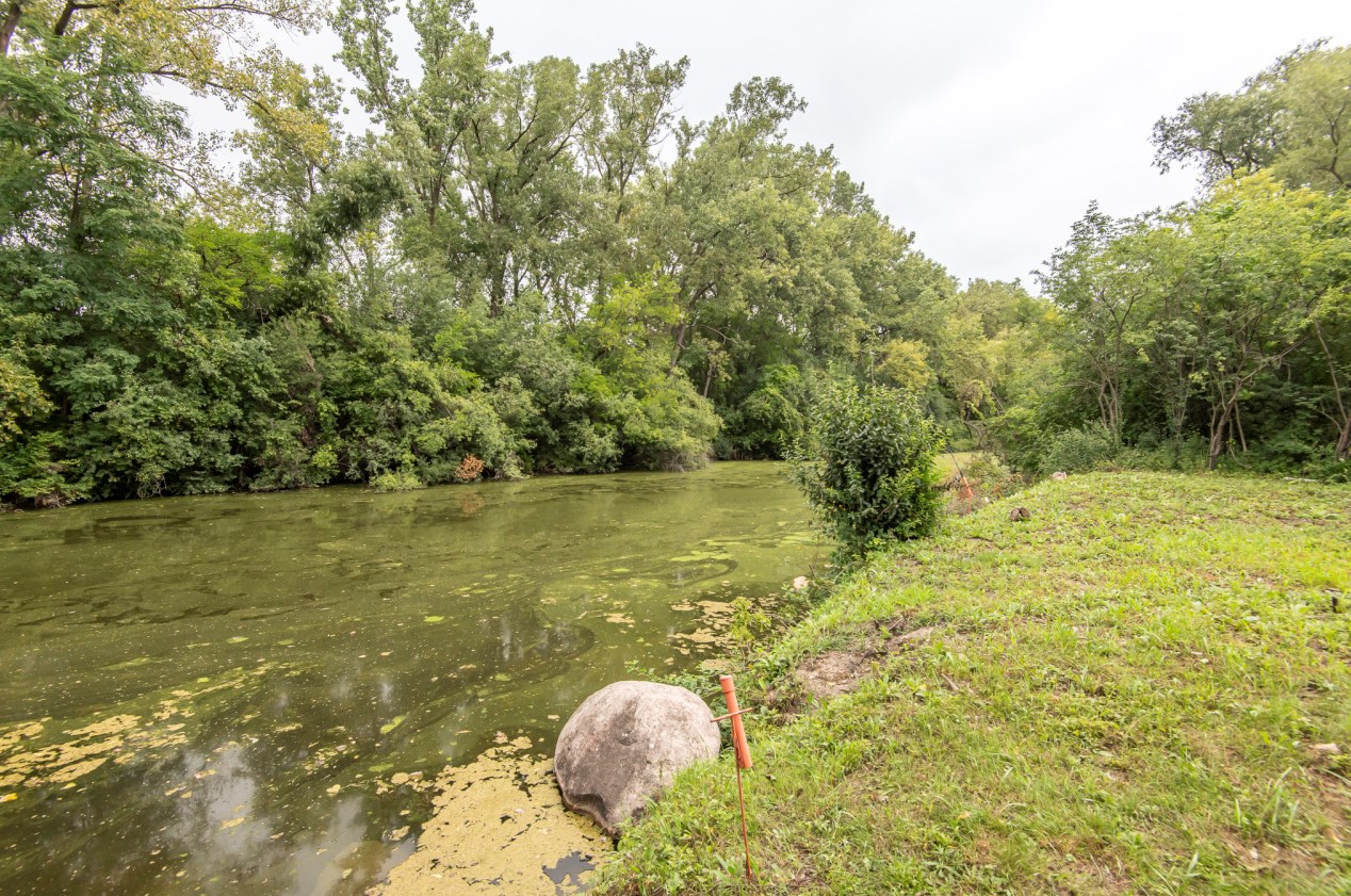 602 Mink Ranch Rd, Lyons WI  53105-9690 exterior