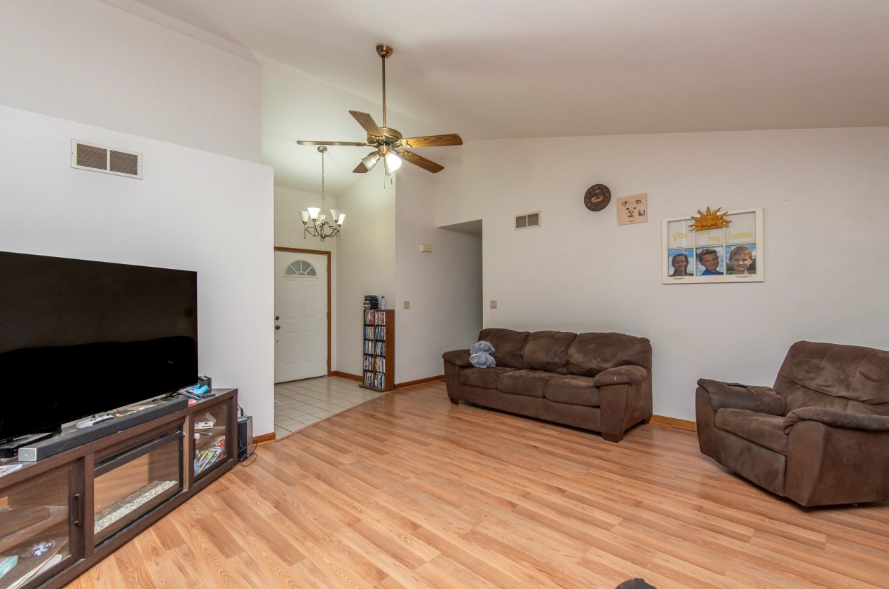 602 Mink Ranch Rd, Lyons WI  53105-9690 exterior