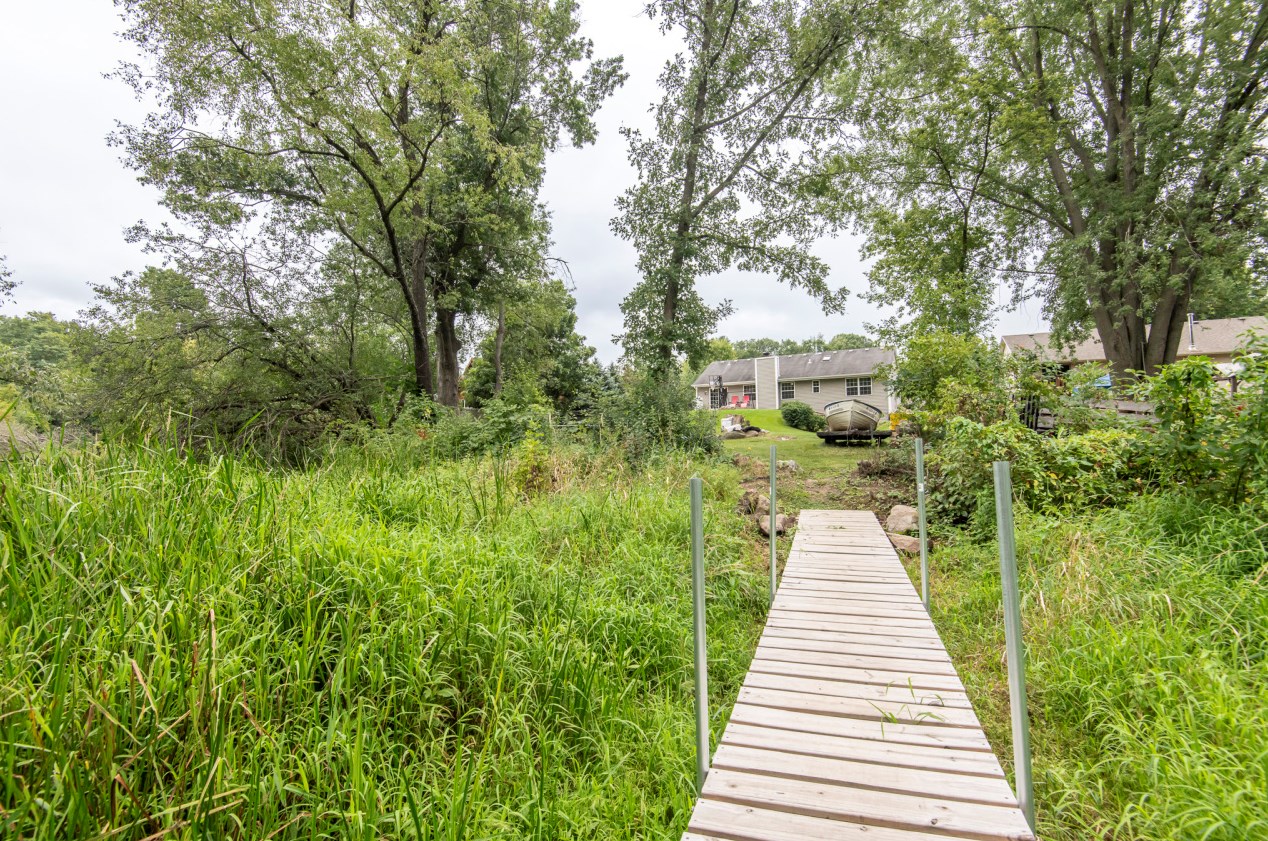 602 Mink Ranch Rd, Lyons WI  53105-9690 exterior