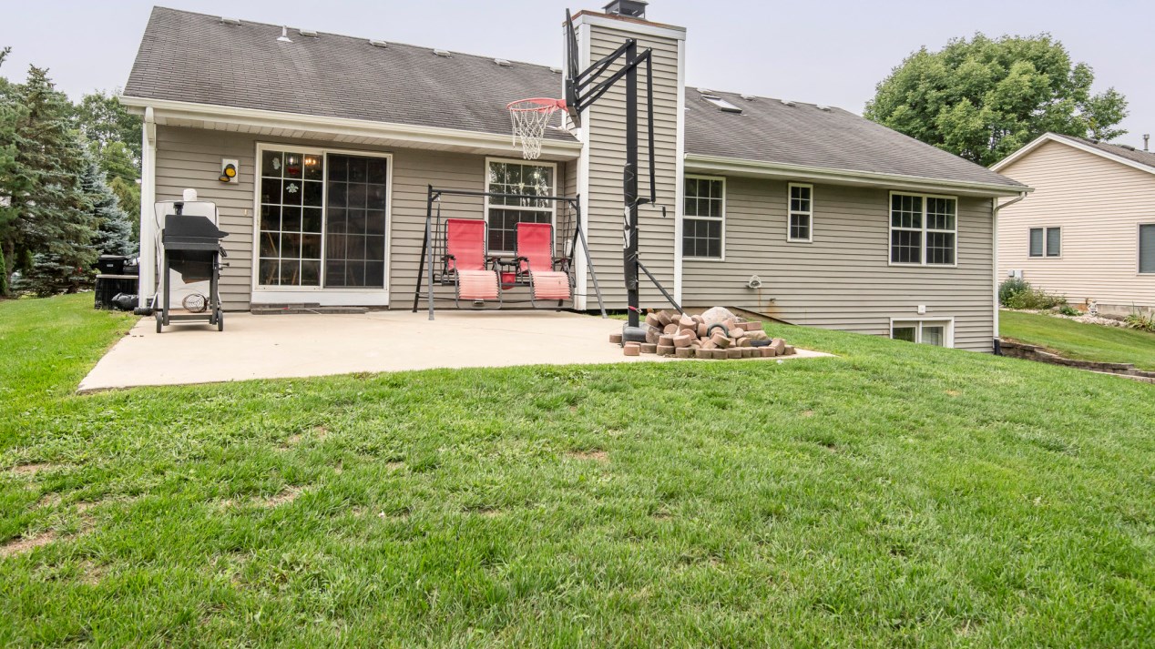 602 Mink Ranch Rd, Lyons WI  53105-9690 exterior