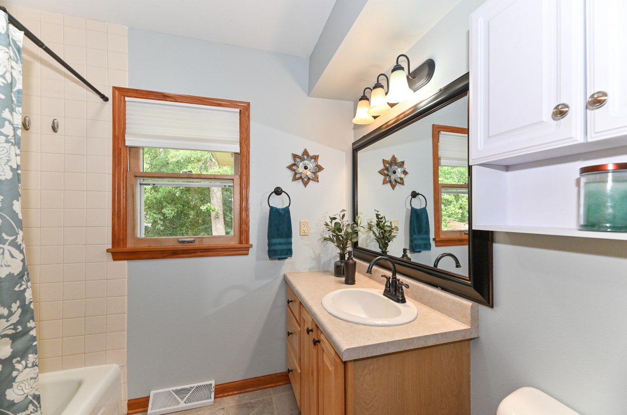 34116 Oakdale Ct, Lyons WI  53105-9231 exterior