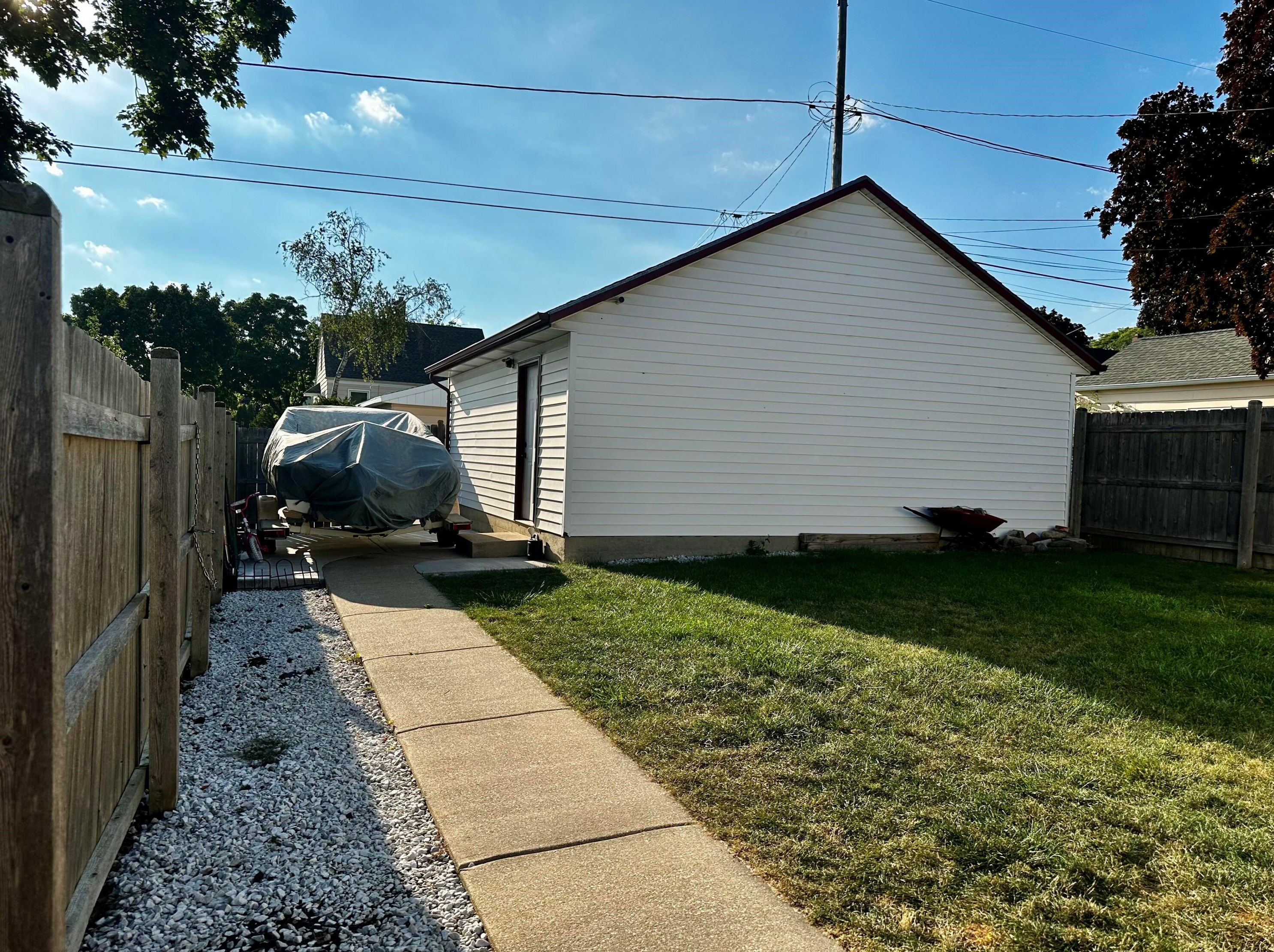 3673 18th St, Milwaukee WI  53221-1551 exterior