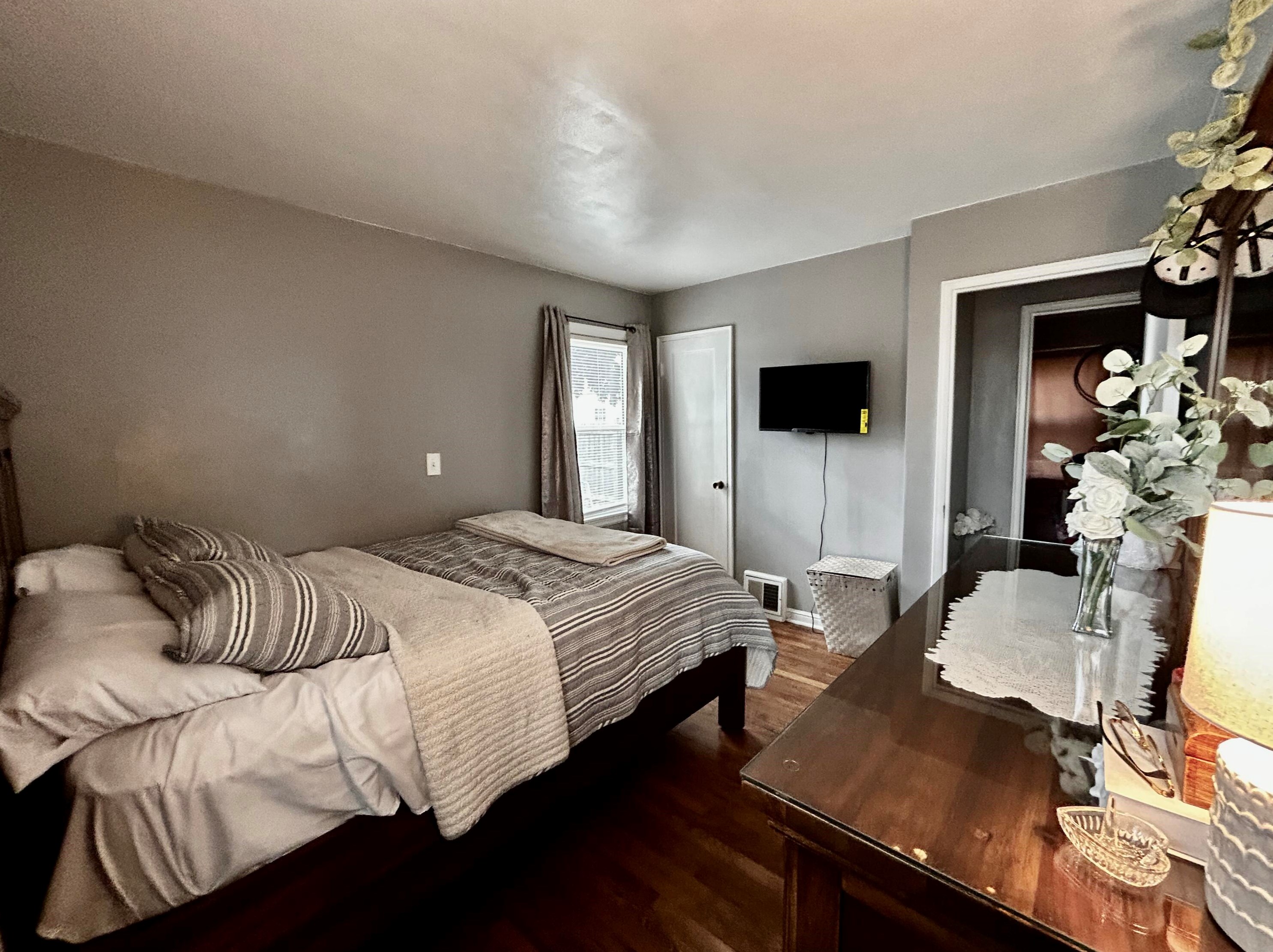 3673 18th St, Milwaukee WI  53221-1551 exterior