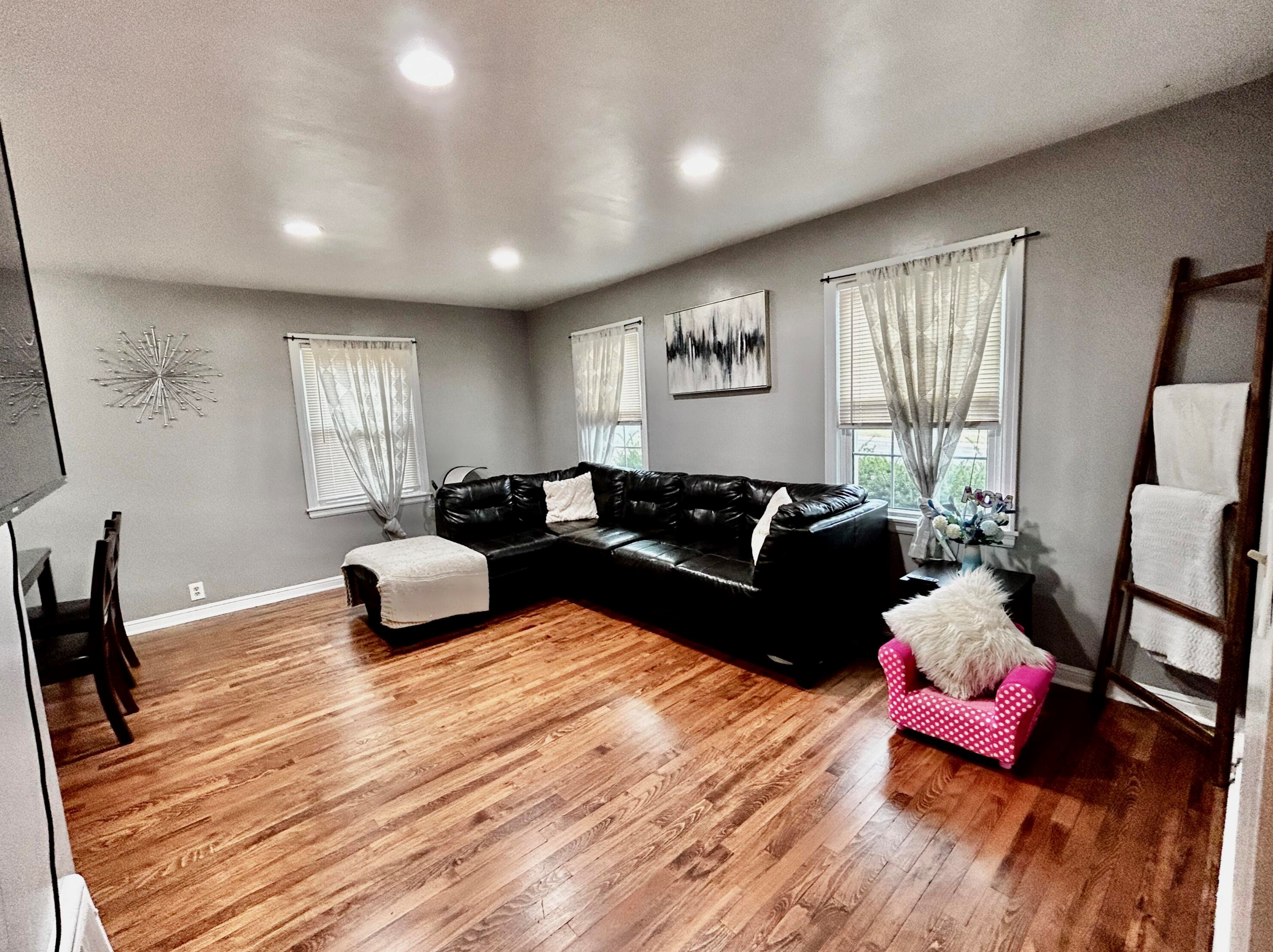 3673 18th St, Milwaukee WI  53221-1551 exterior