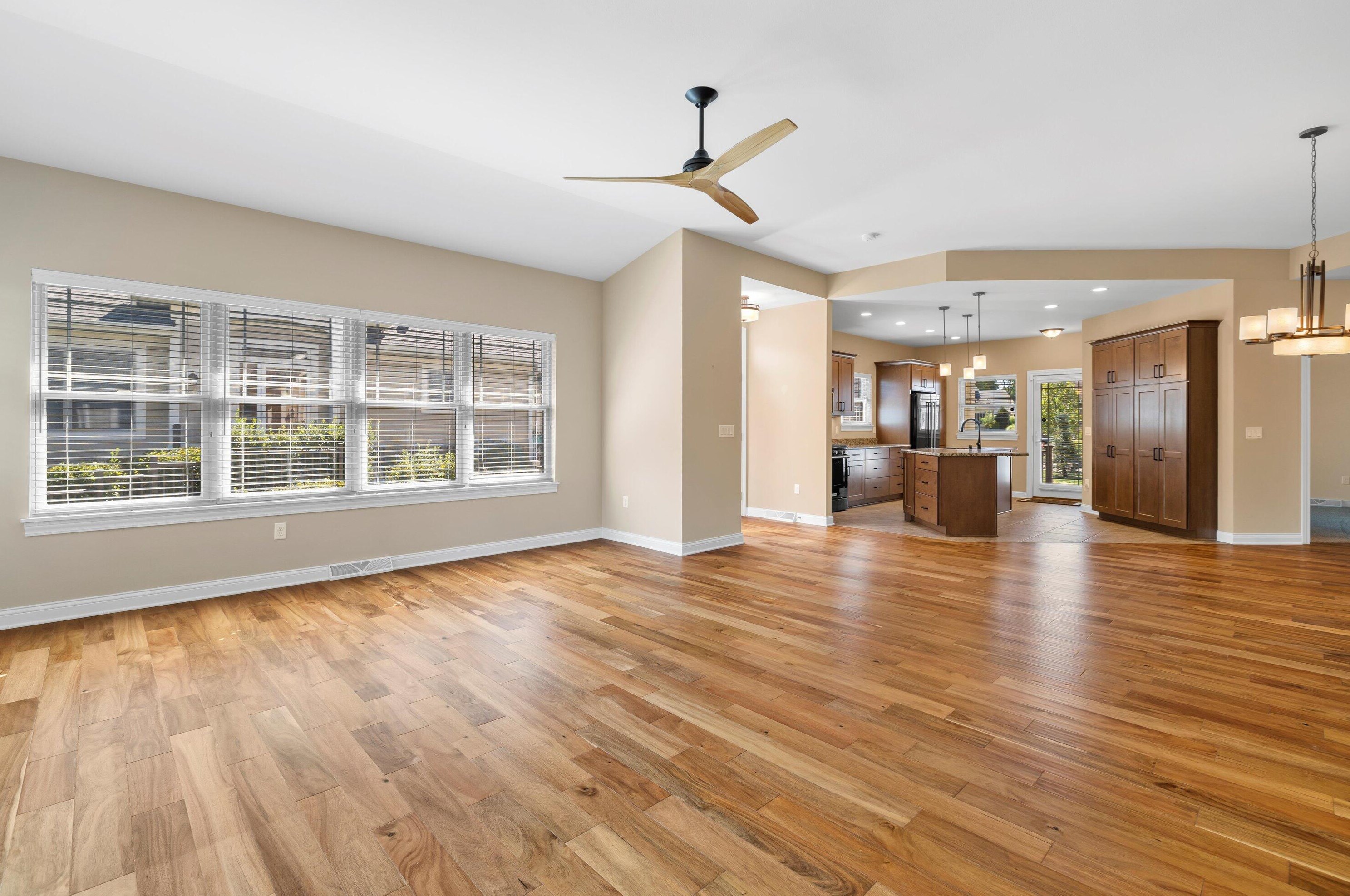 3086 Villa Dr, Hales Corners WI  53132-7707 exterior