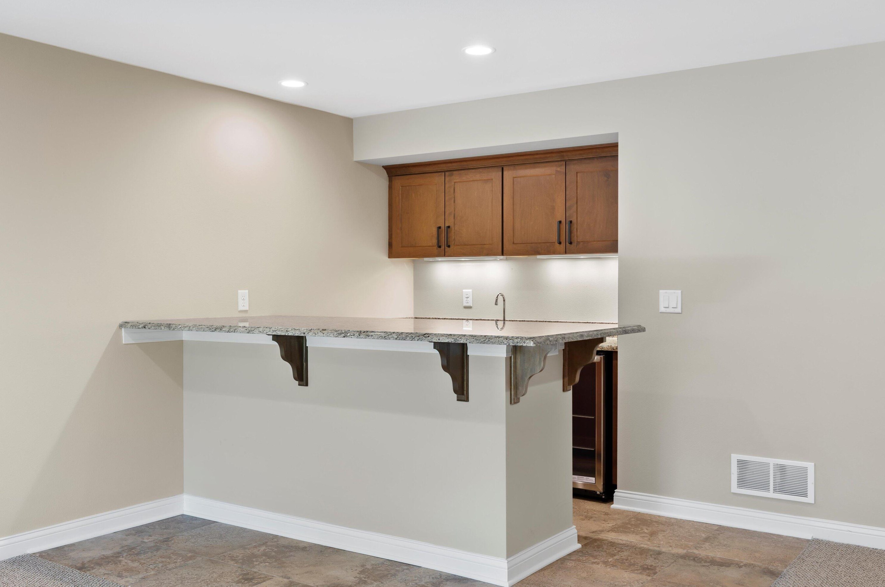 3086 Villa Dr, Hales Corners WI  53132-7707 exterior