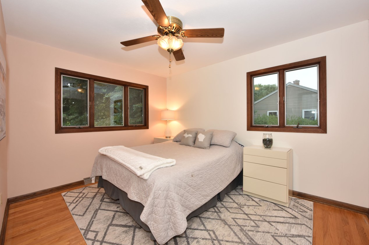 3051 Green Bay Rd, Port Washington WI  53074-9767 exterior