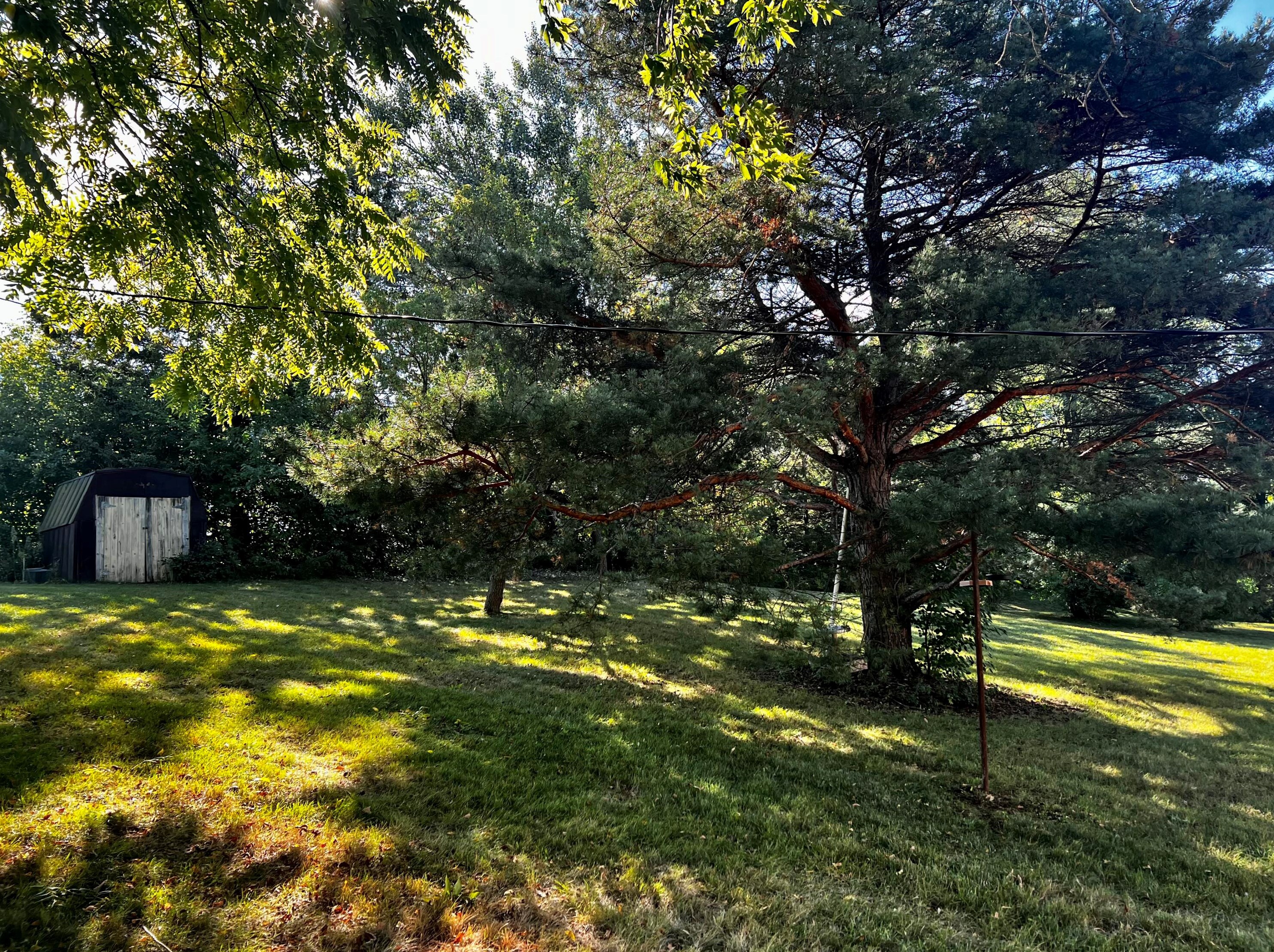 224 Oneida St, Delafield WI 53018-1832 exterior