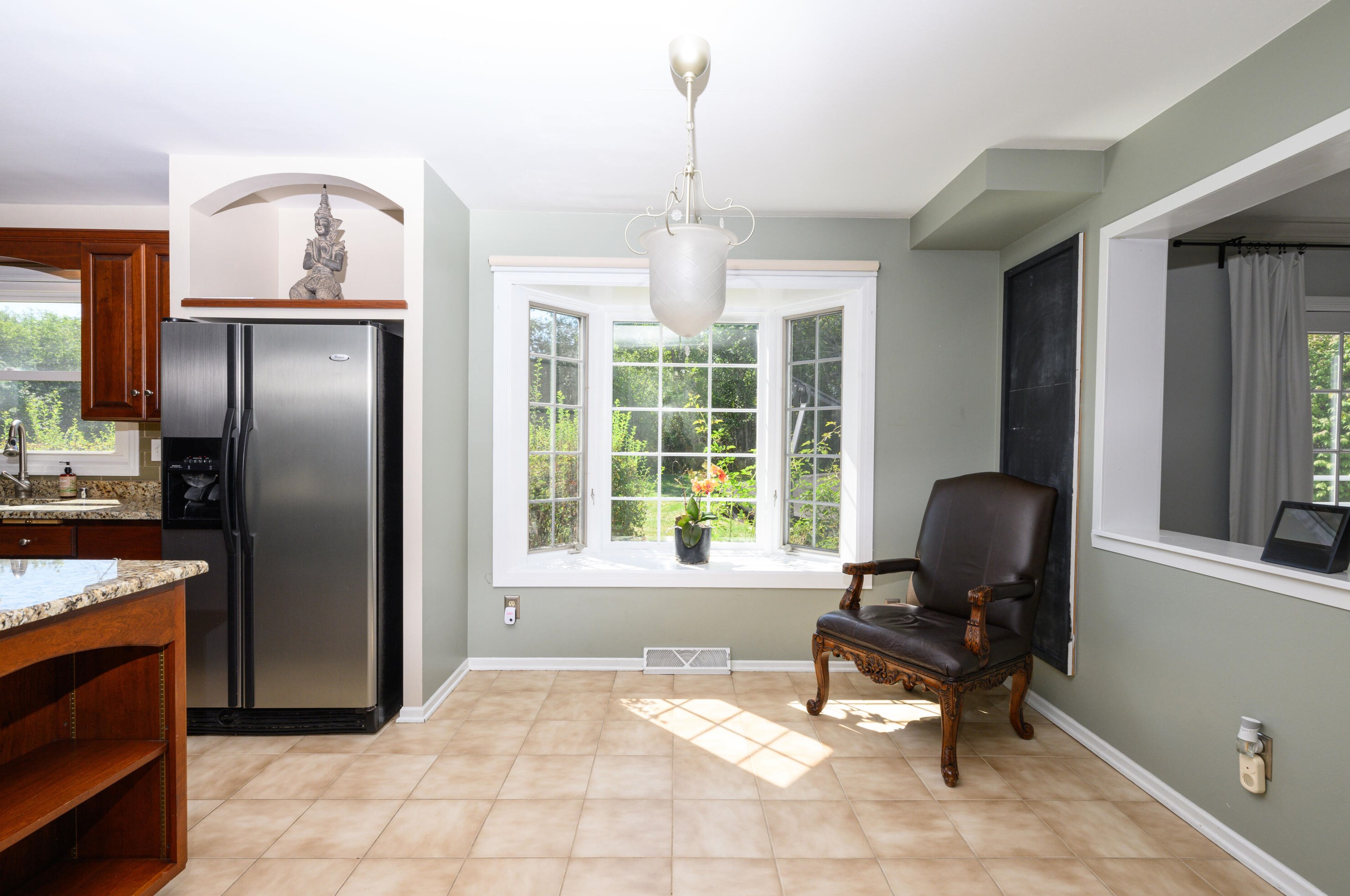 16565 Burleigh Pl, Brookfield WI  53005-2733 exterior