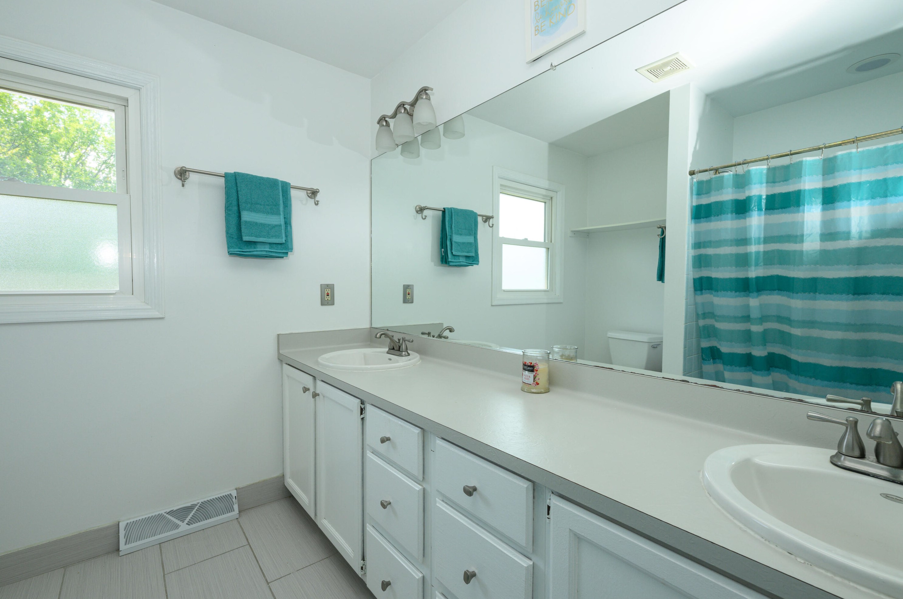 16565 Burleigh Pl, Brookfield WI  53005-2733 exterior