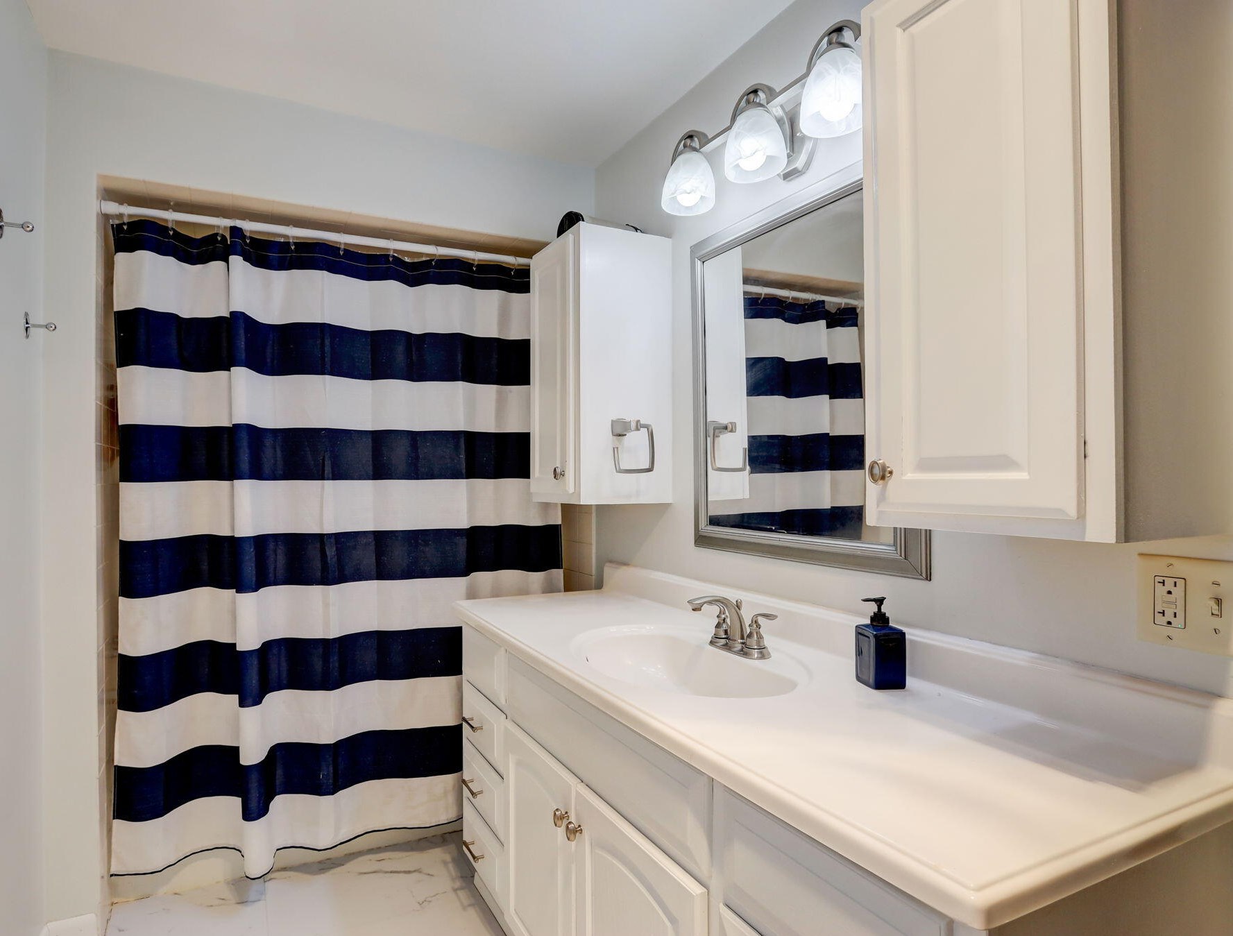 3375 98, Milwaukee WI 53222-3411 exterior