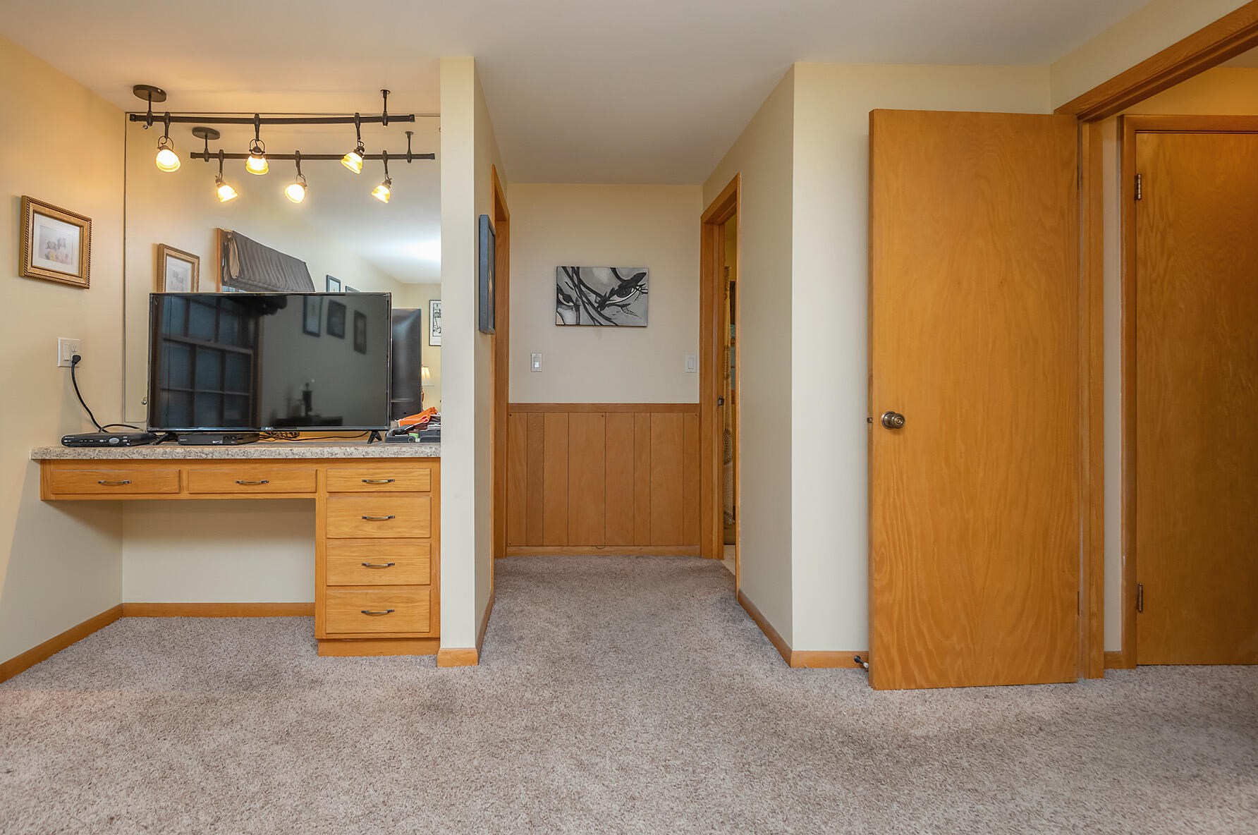 4510 Knollwood Dr, Racine WI 53403-3966 exterior