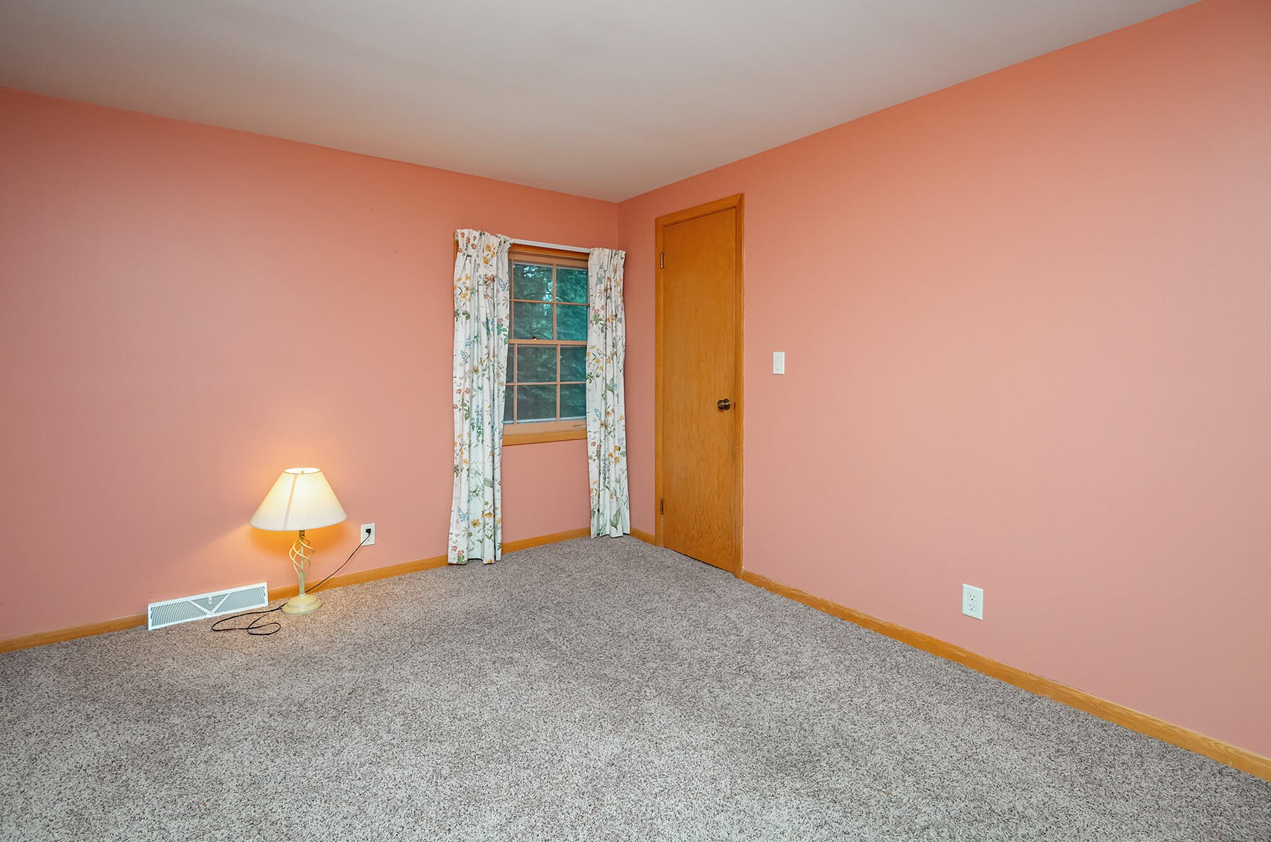 4510 Knollwood Dr, Racine WI 53403-3966 exterior