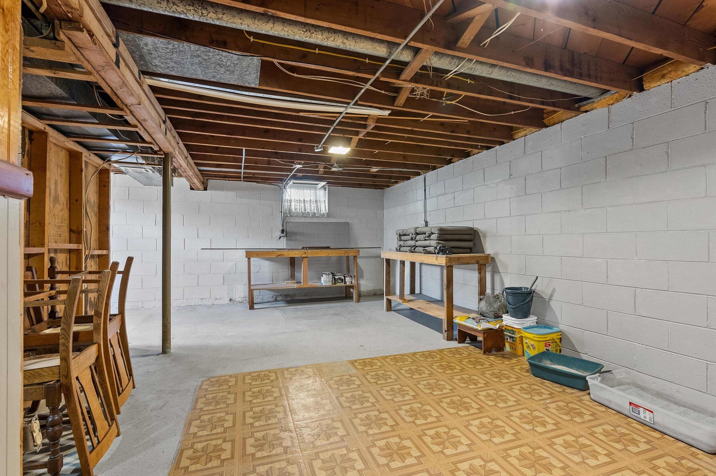 1527 Harmony Dr, Racine WI 53402-3218 exterior