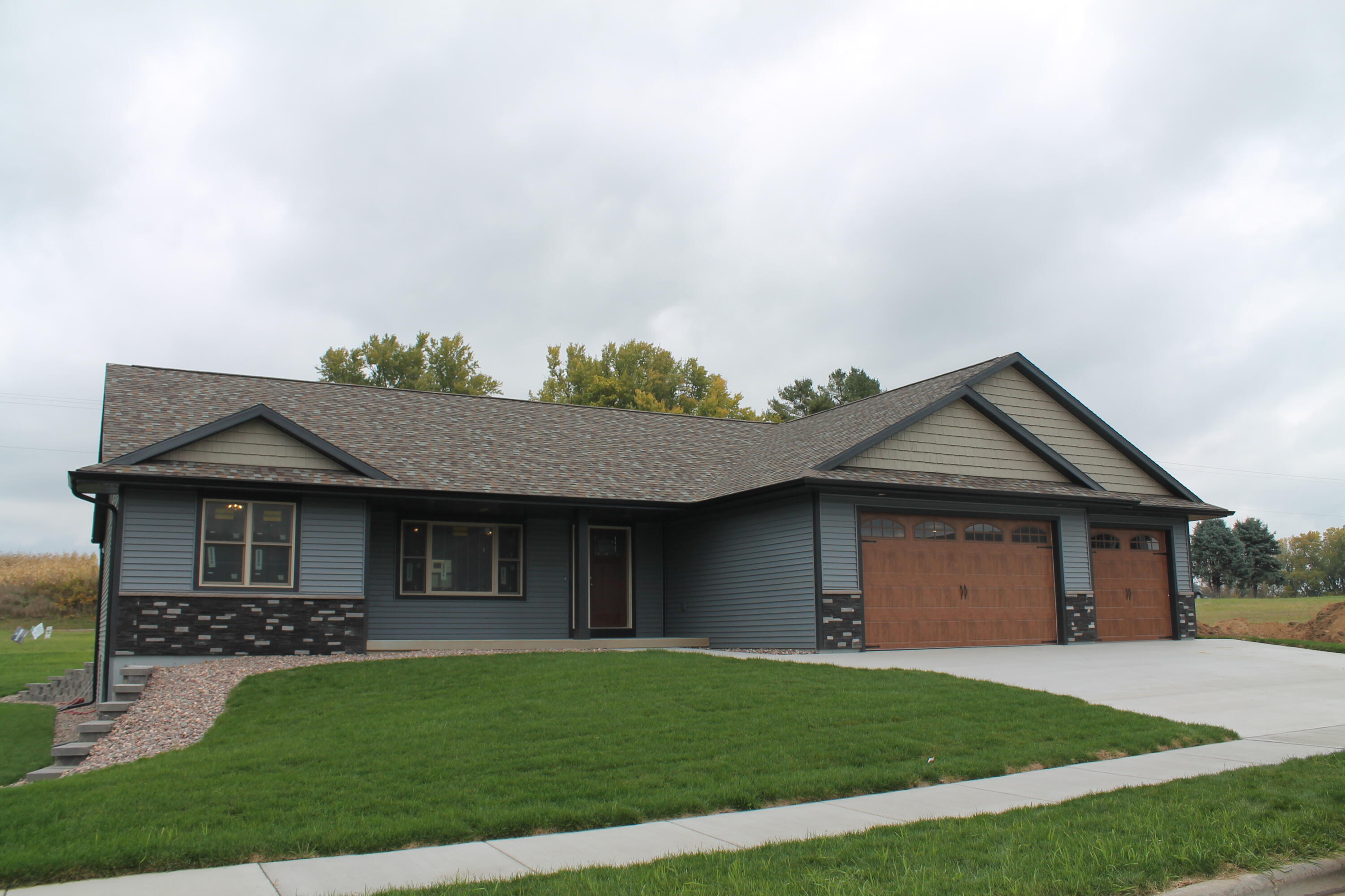 1001 Valley View Dr, Holmen, WI 54636 MLS 1851233 Coldwell Banker