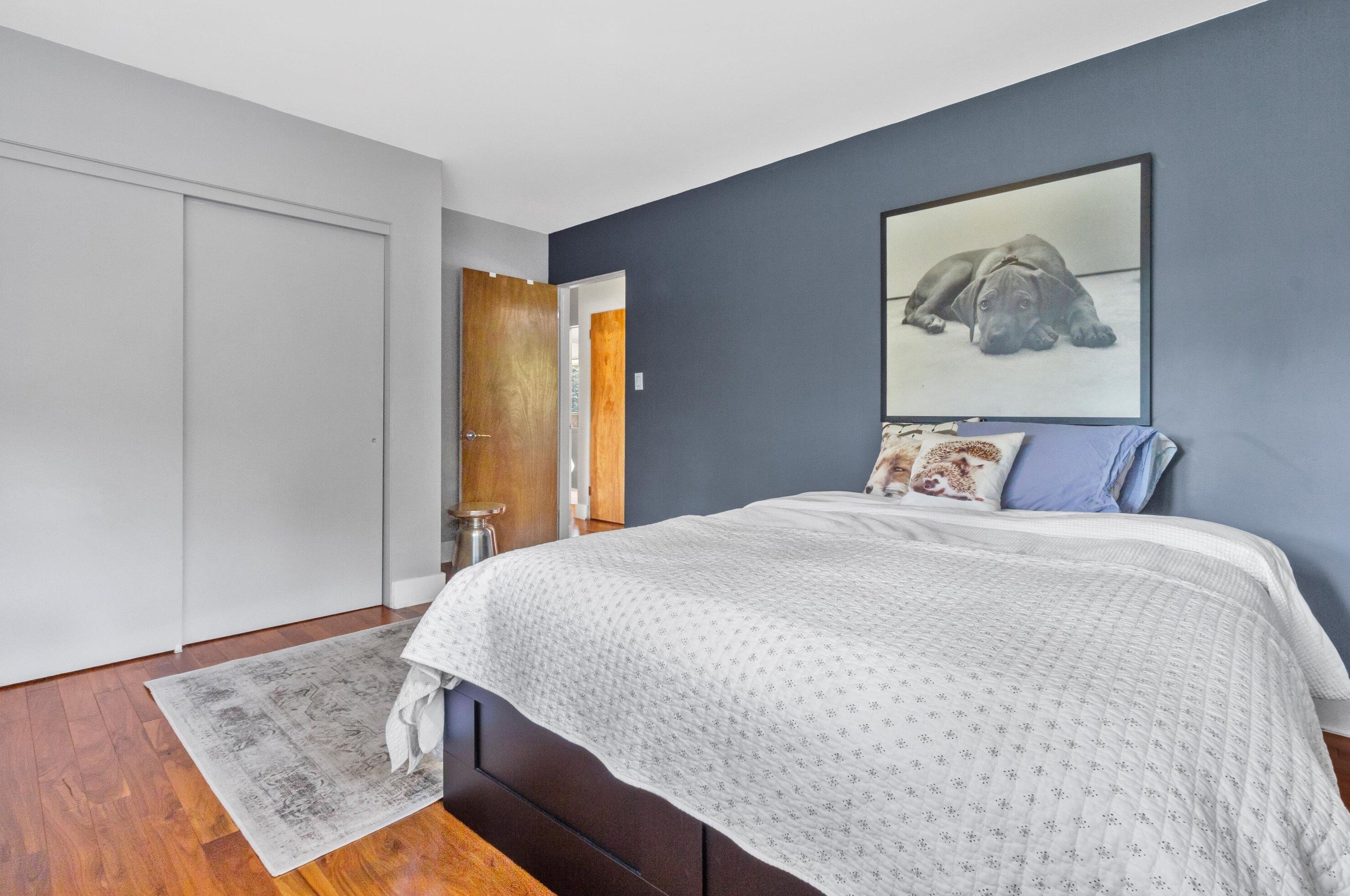 4101 Lk Dr, Milwaukee WI 53211-1720 exterior