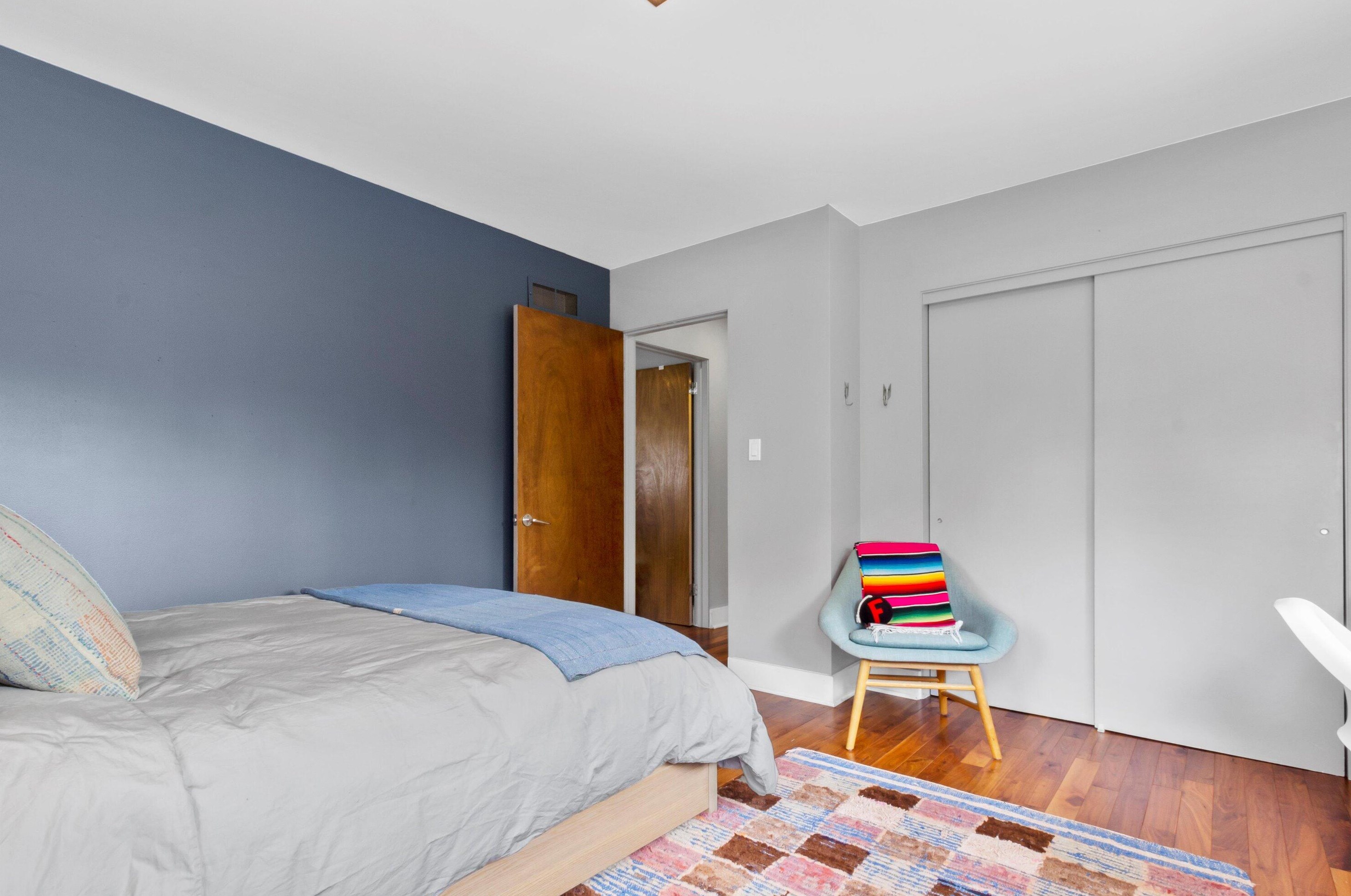 4101 Lk Dr, Milwaukee WI 53211-1720 exterior