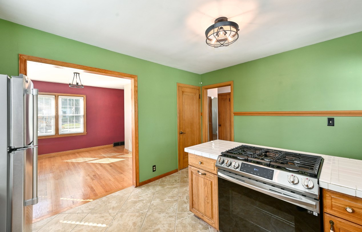 1016 Isabelle Ave, Racine WI  53402-4126 exterior