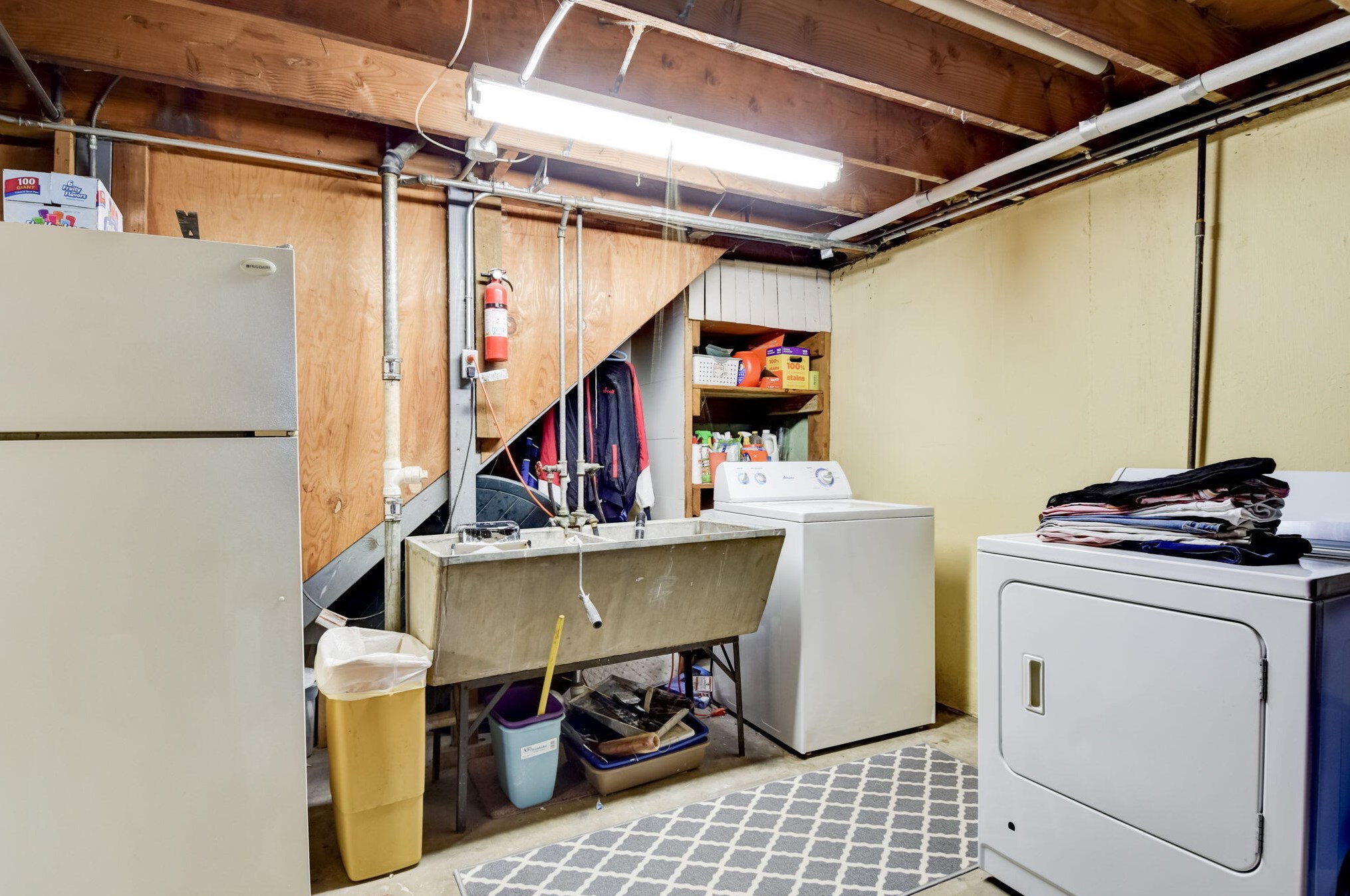 6061 Cory Ave, Cudahy WI 53110-3012 exterior