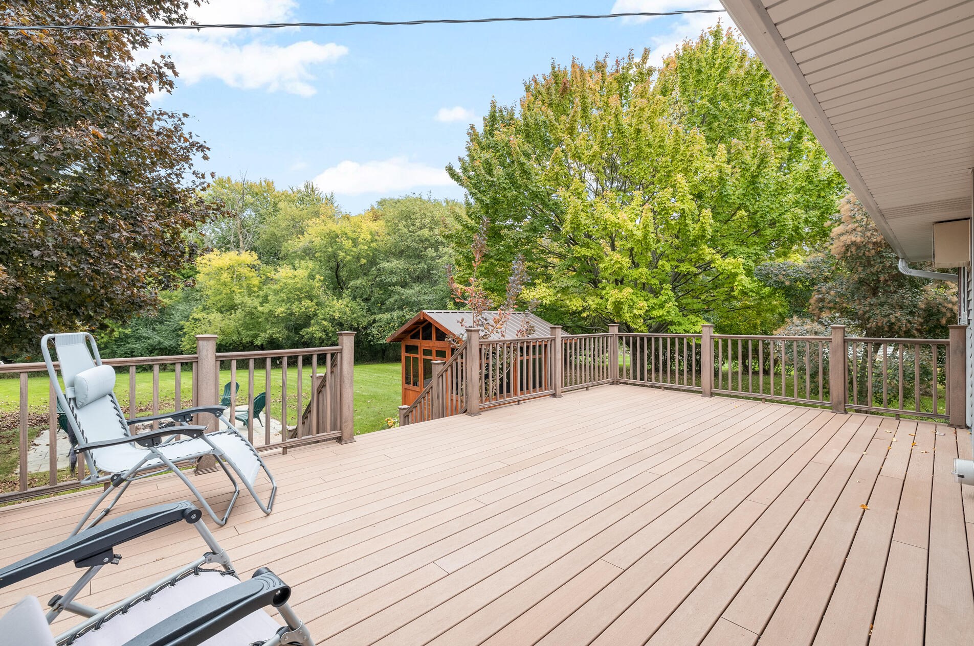 402 Vista View Dr, Cedarburg WI  53012-9178 exterior