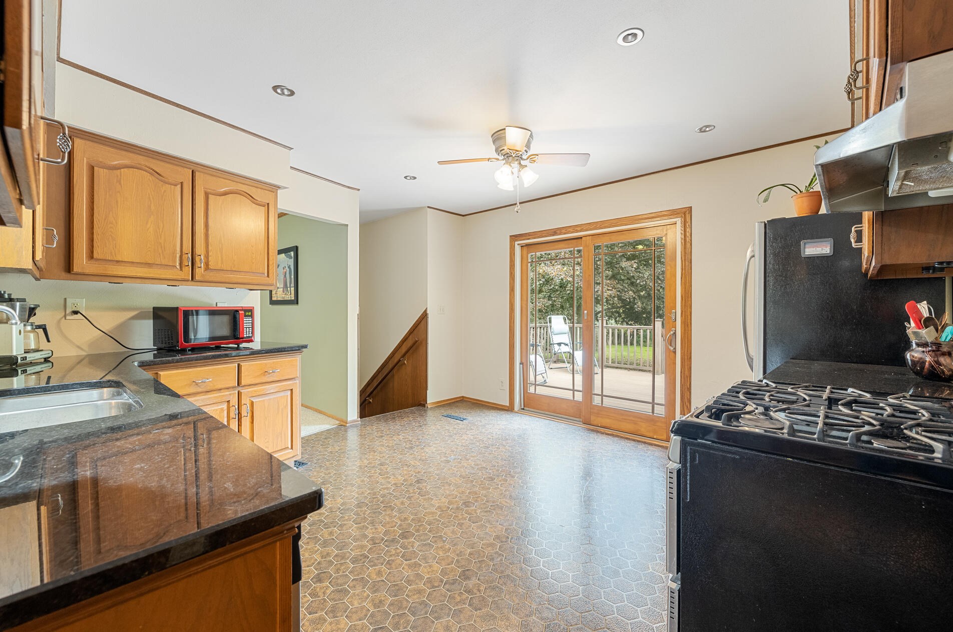 402 Vista View Dr, Cedarburg WI  53012-9178 exterior