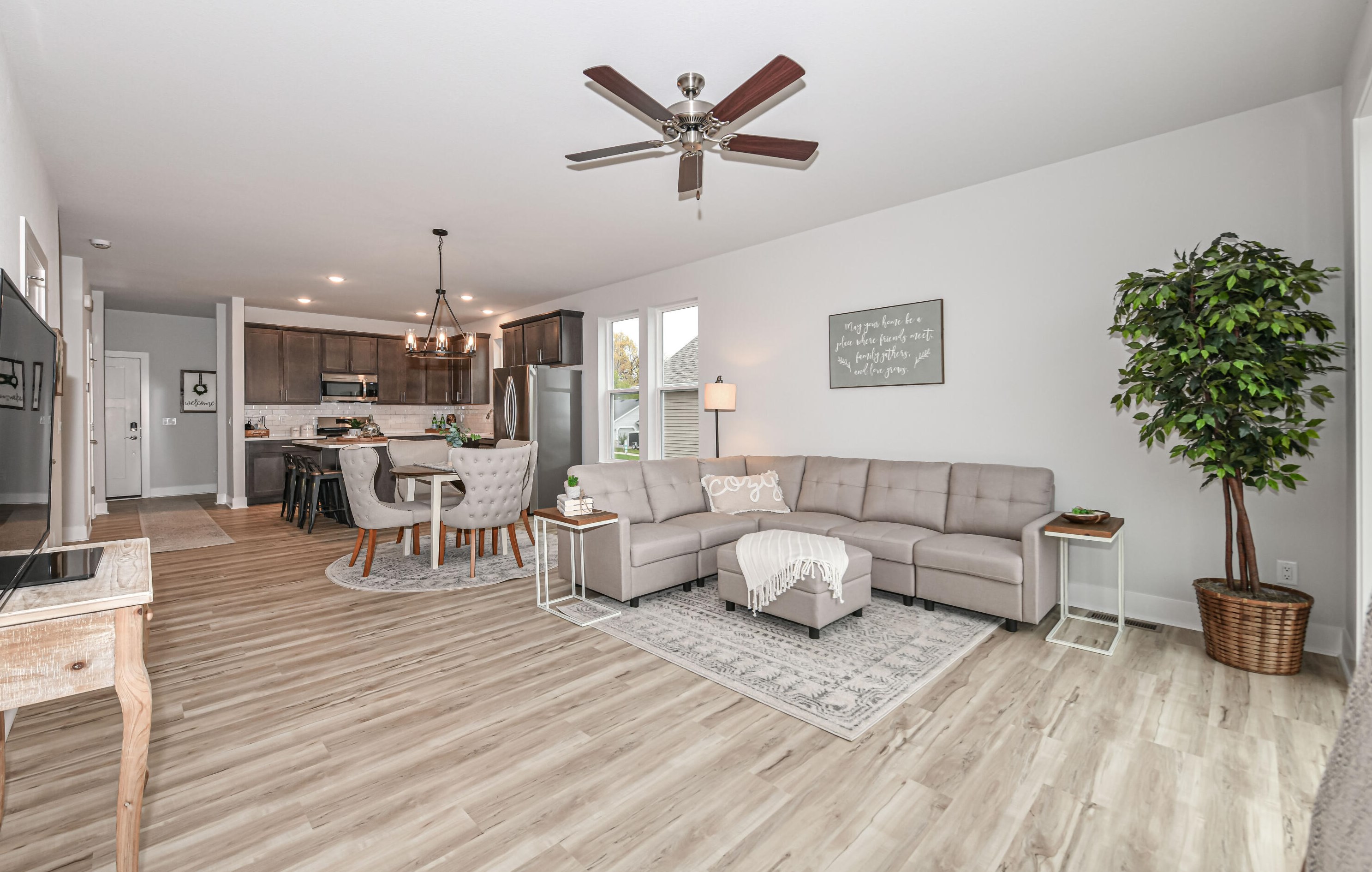 702 River Ridge Dr, Waterford WI  53185-3386 exterior