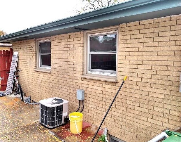 4823 20th St, Milwaukee WI  53221-2810 exterior