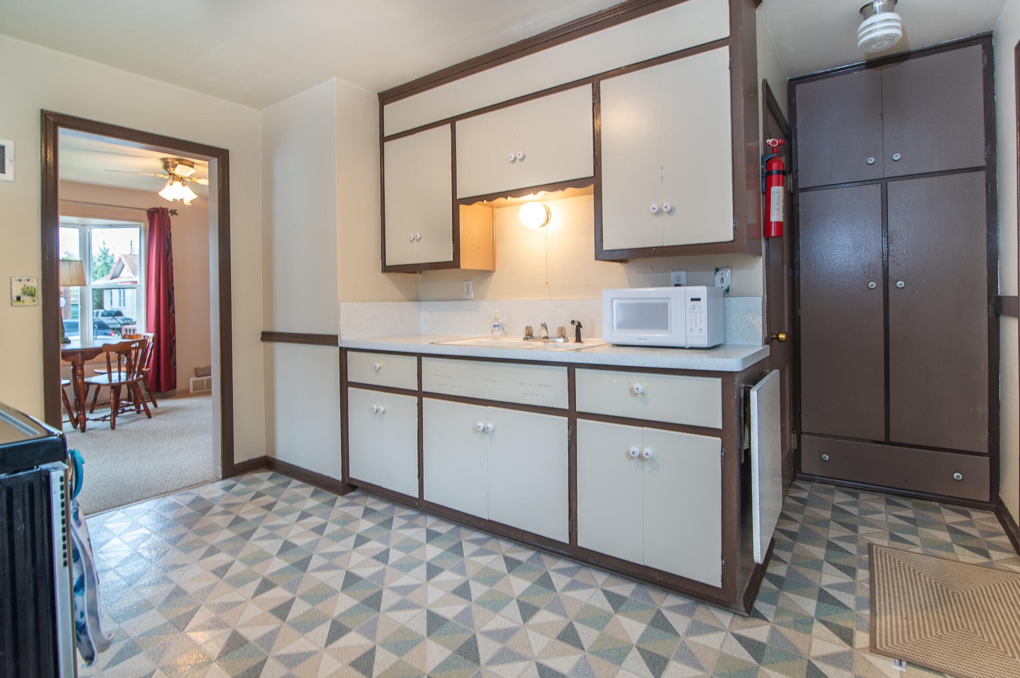 1238 Jones Ave, Racine WI 53402-4524 exterior