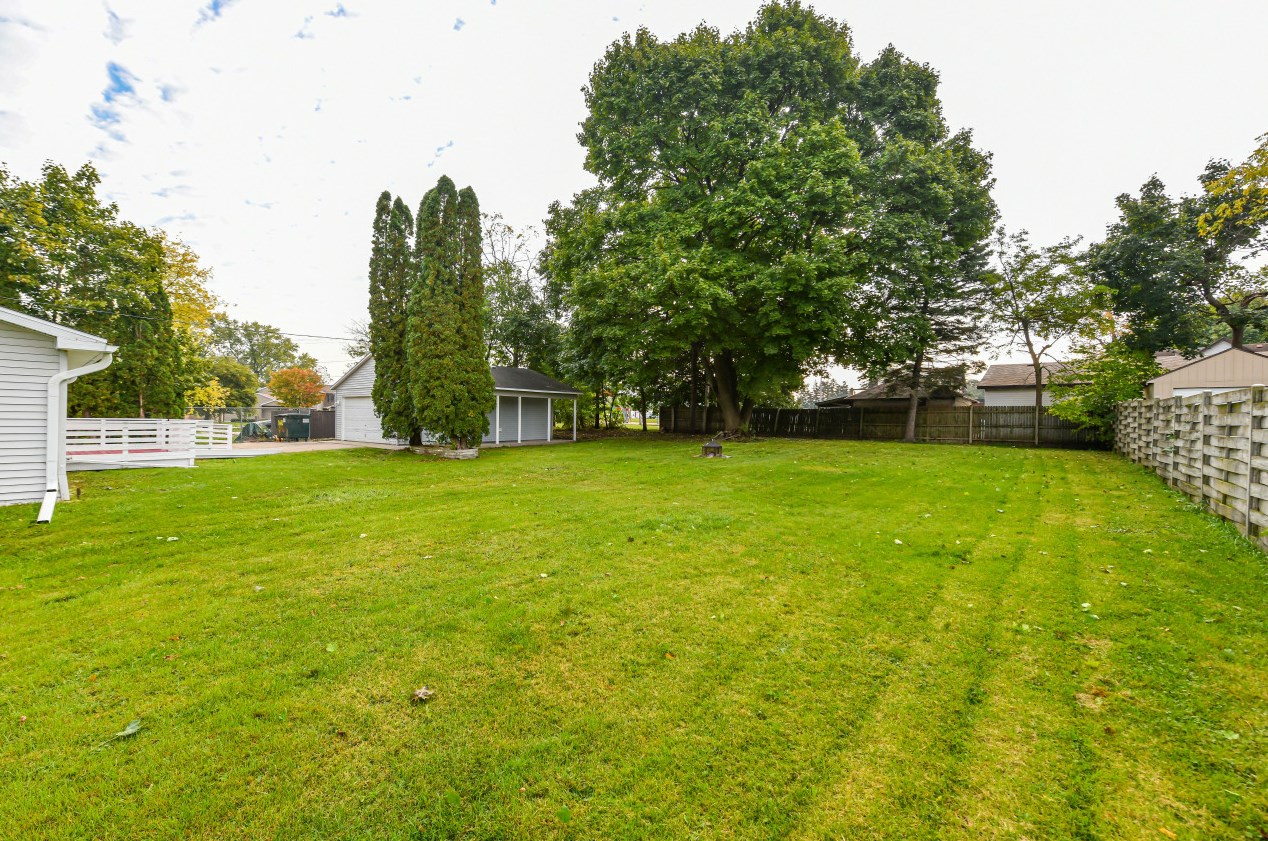 1232 Barnes St, Delavan WI  53115-1304 exterior