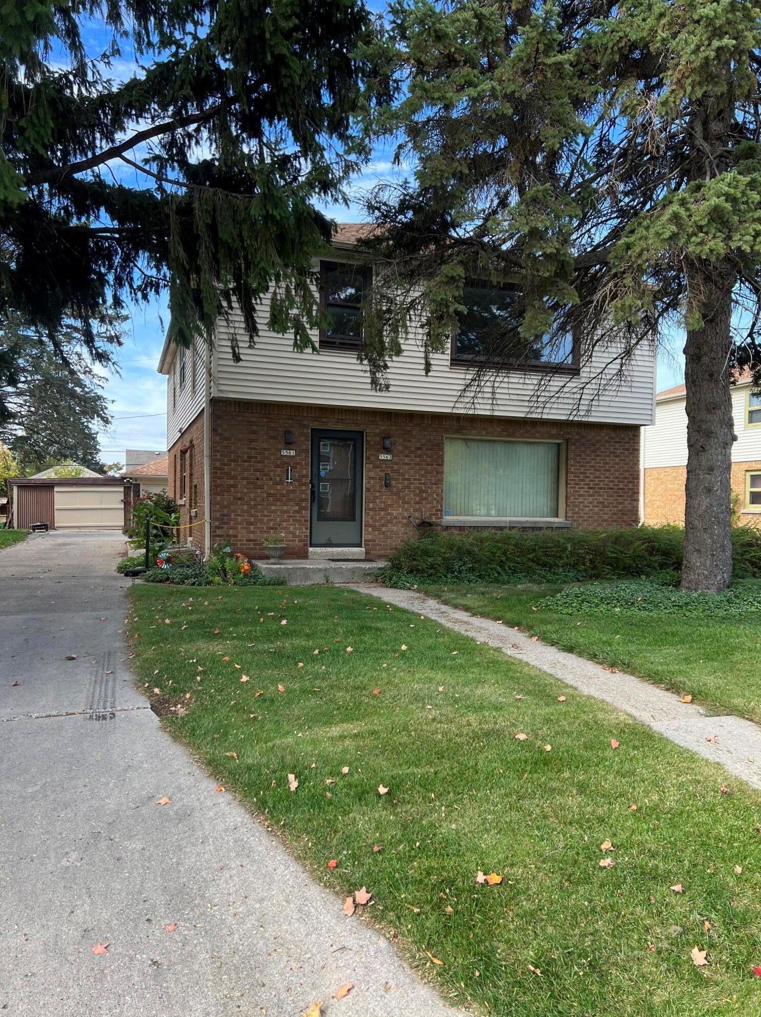 5561 25th St, Milwaukee WI  53209-4218 exterior