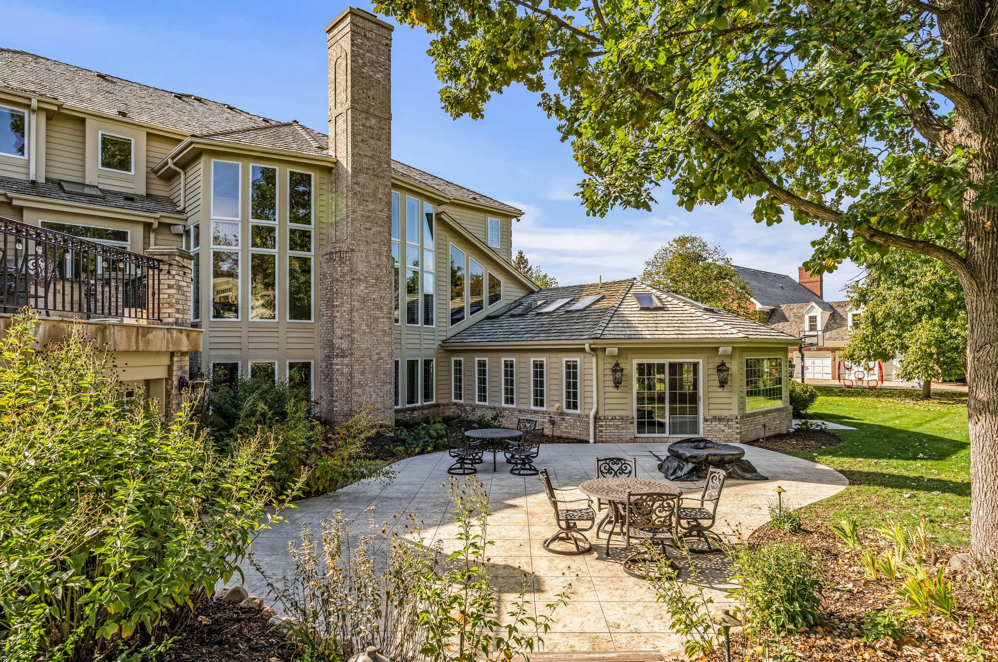 20910 Bradford Ln, Brookfield WI  53045-1709 exterior