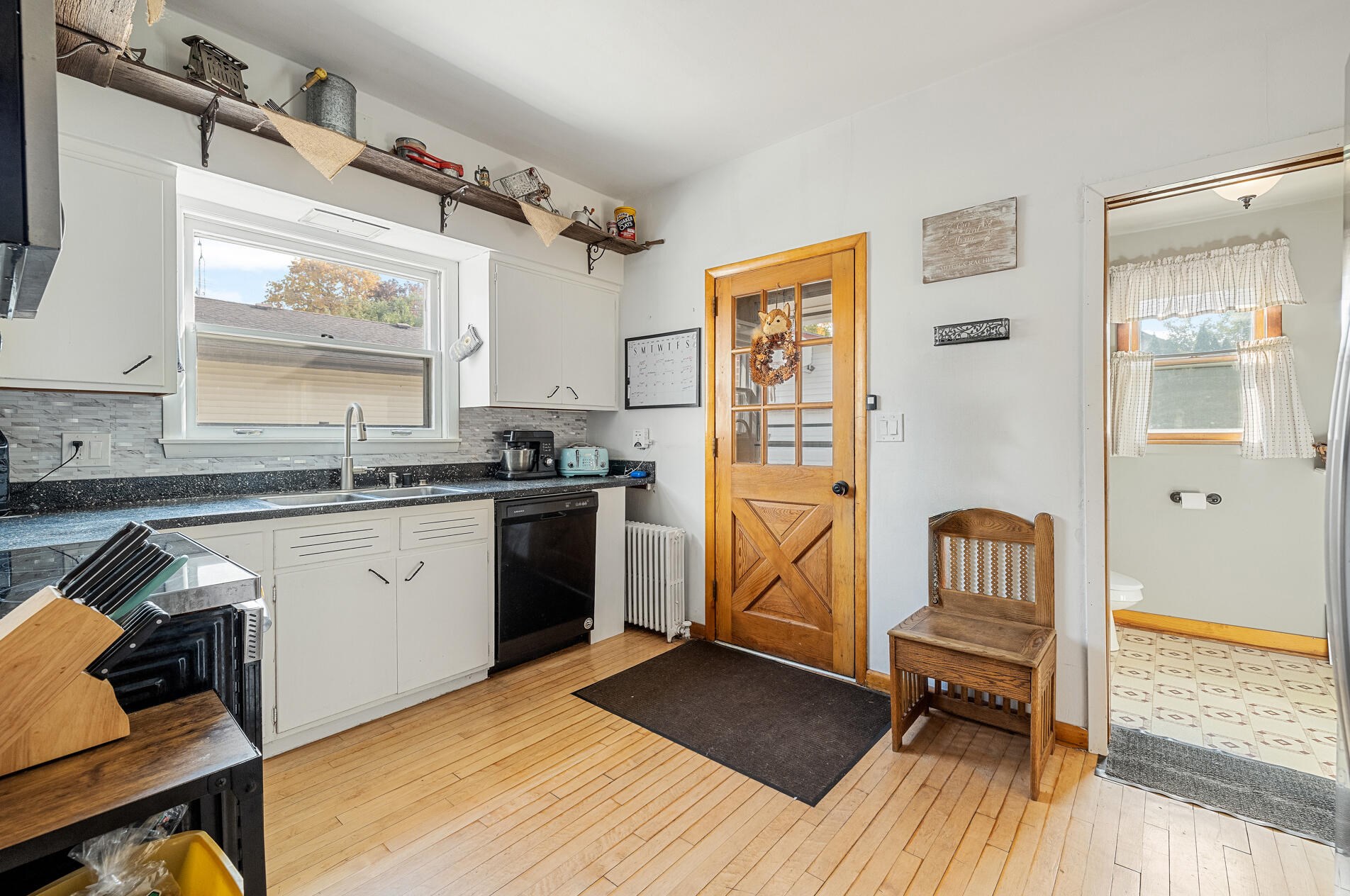 14 Valley St, Mayville WI  53050-2220 exterior