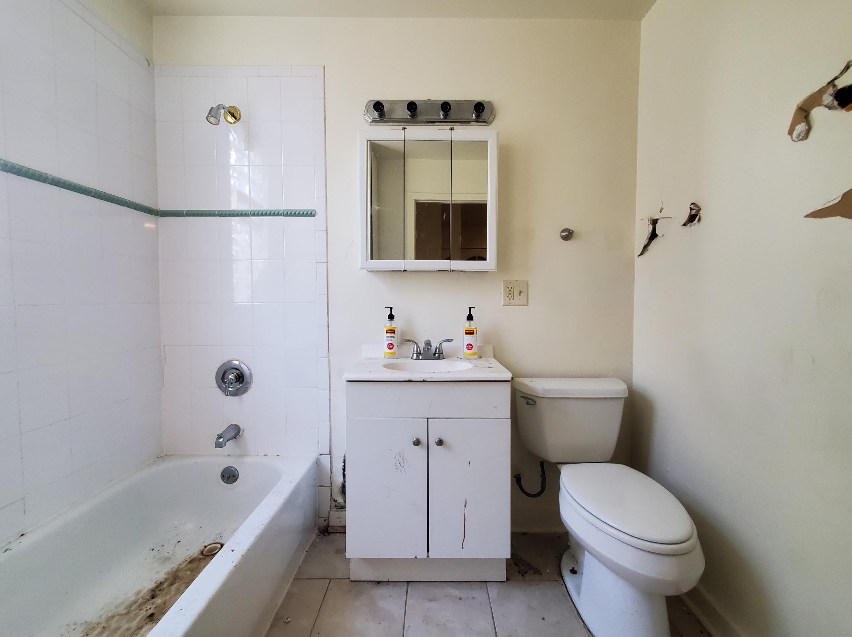 4139 48th St, Milwaukee WI  53216-1544 exterior