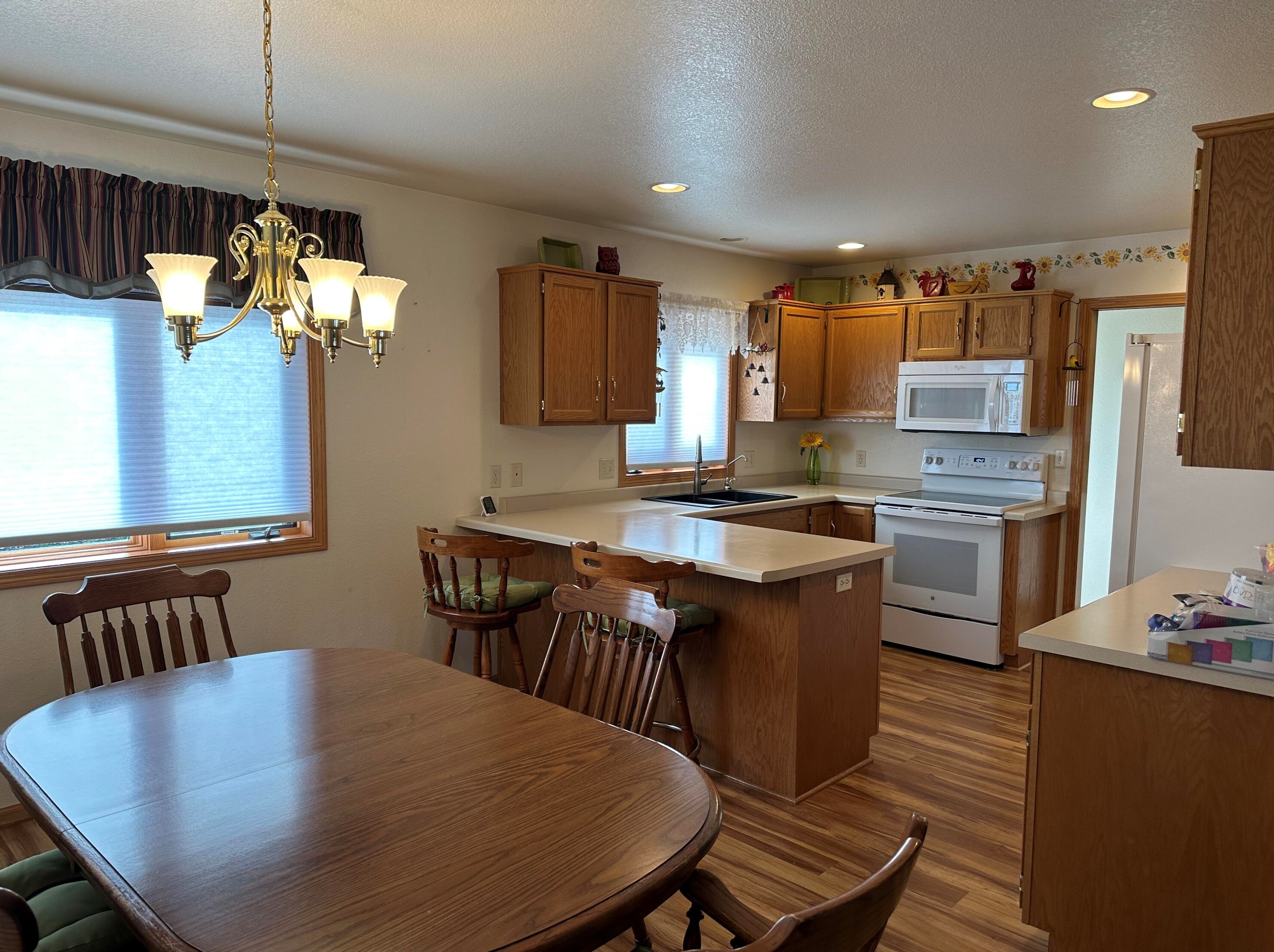 3709 Limestone Ct, Sheboygan WI  53083-2666 exterior