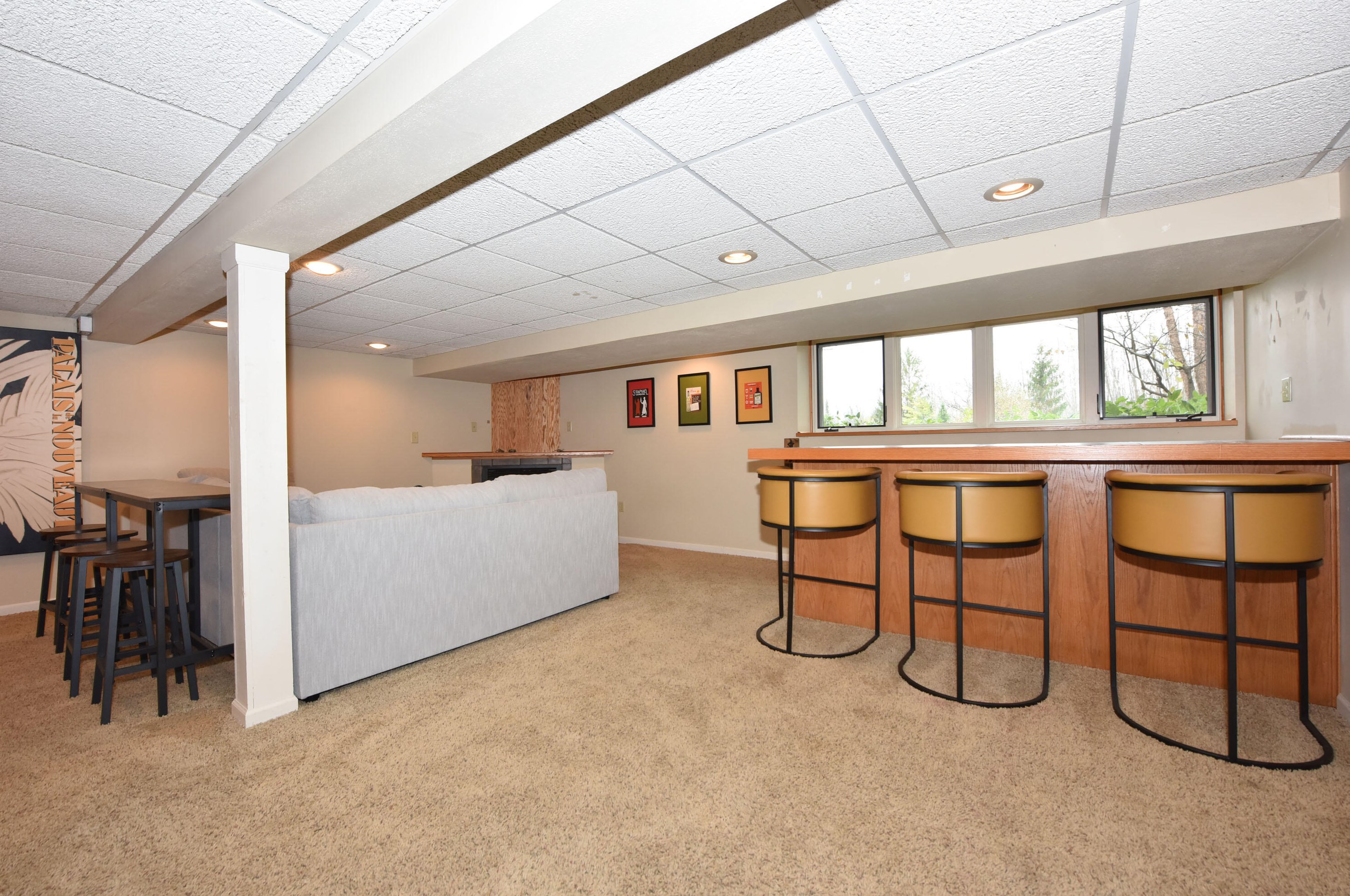 10057 Flagstone Dr, Cedarburg WI  53012-8822 exterior