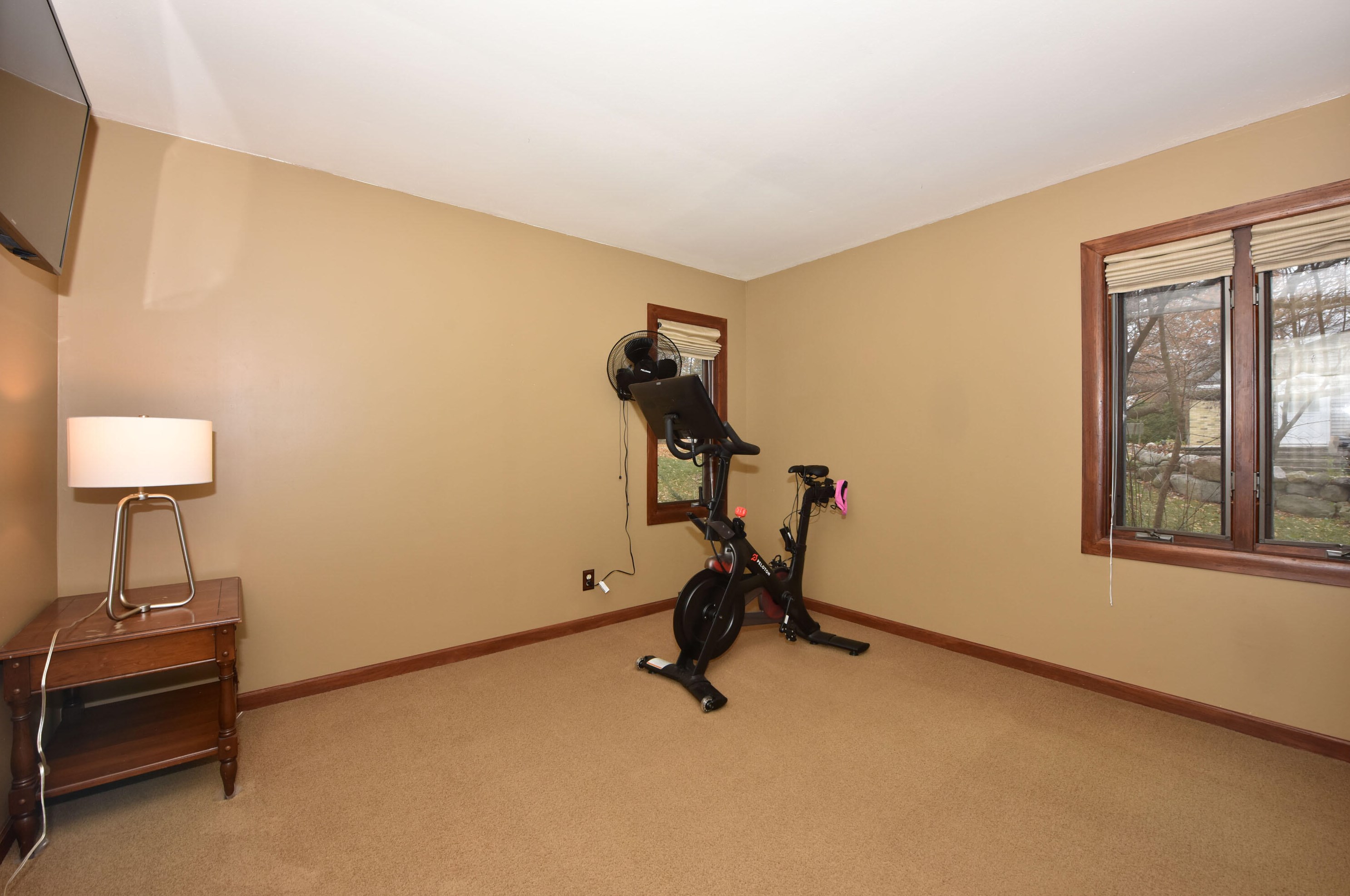 10057 Flagstone Dr, Cedarburg WI  53012-8822 exterior